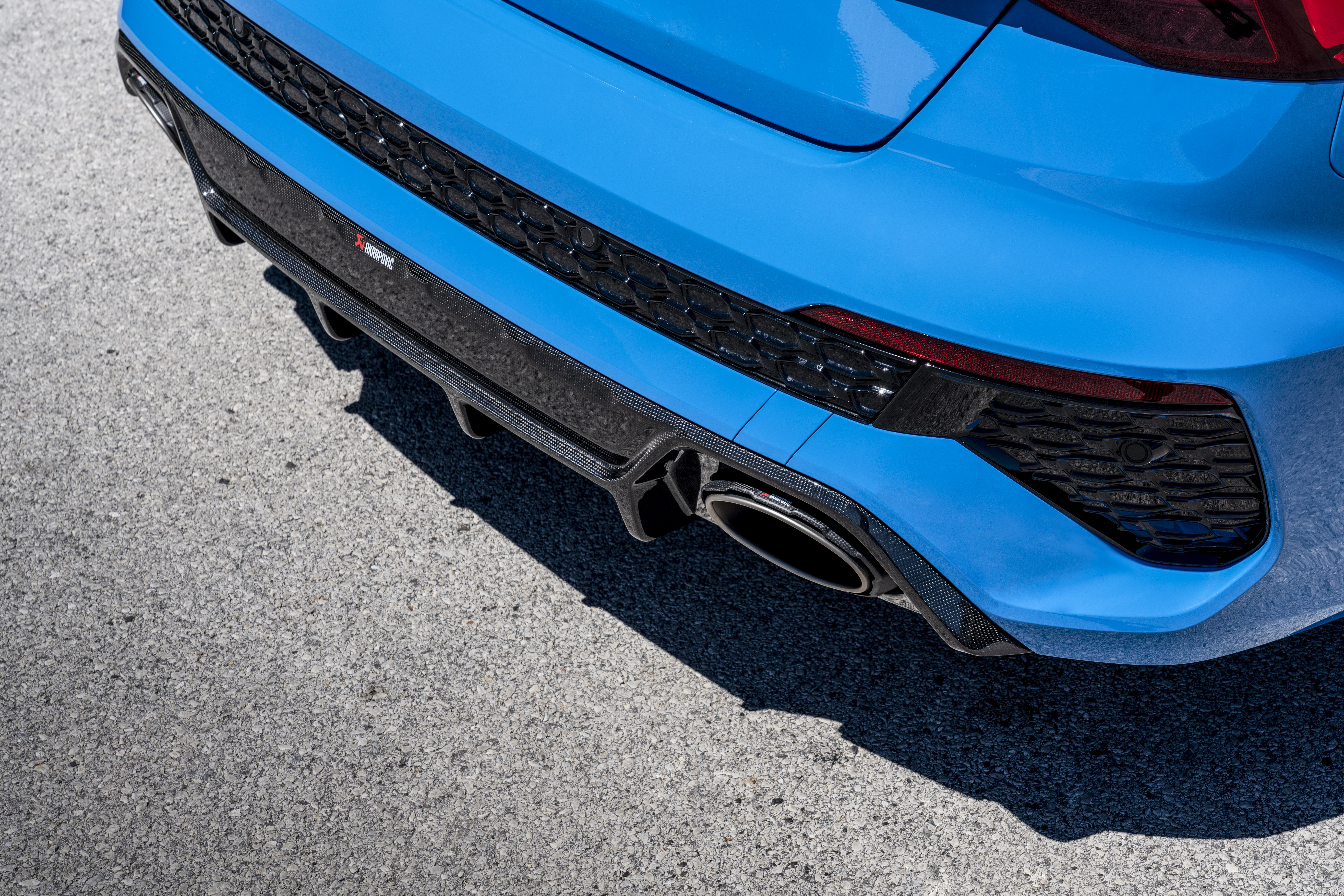 Audi RS 3 Sedan (8Y) (2022-2022) Akrapovic Hiilikuitudiffuusori (Gloss)-2