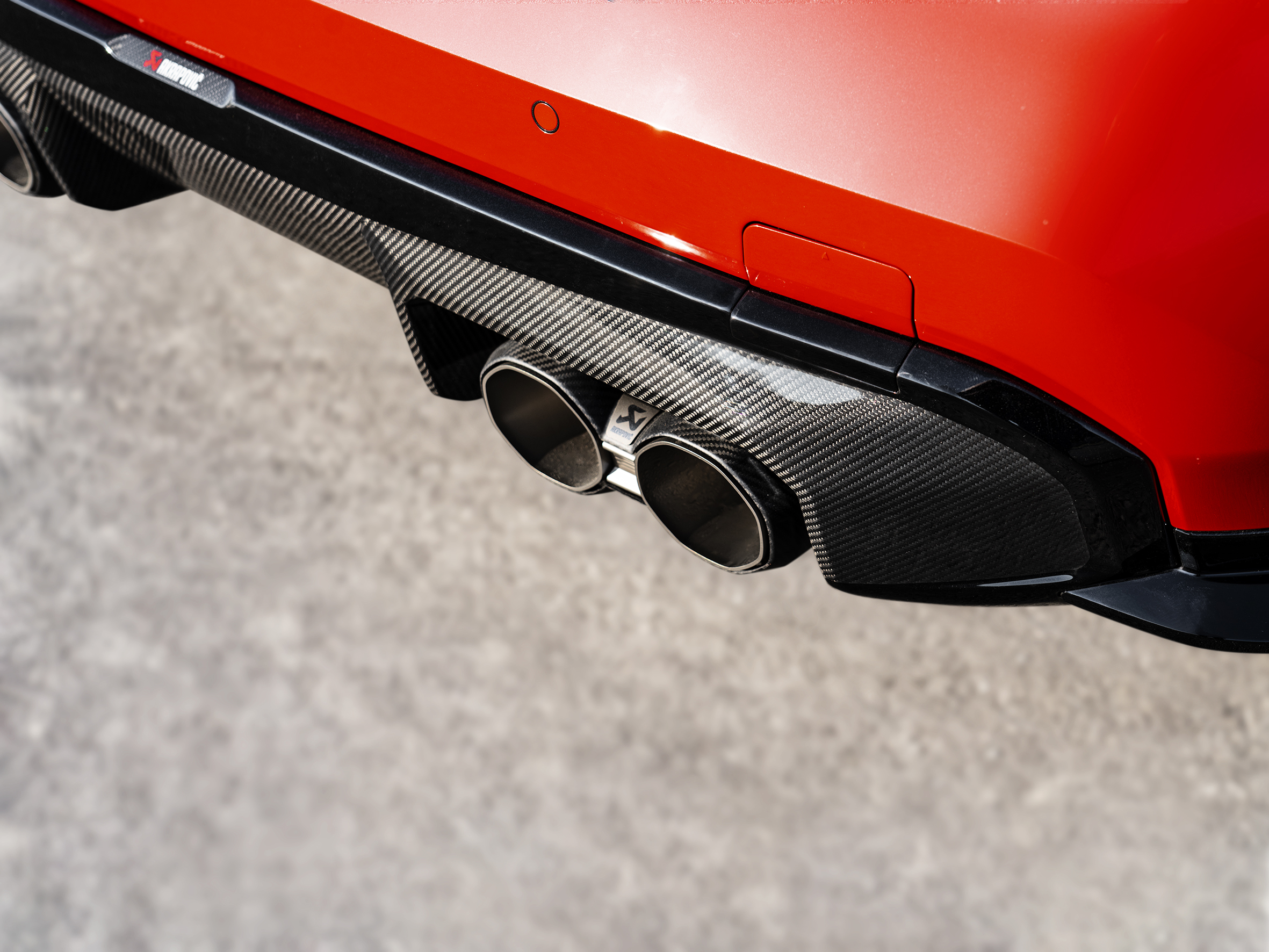 BMW M4 (G82, G83) (2021-2023) Akrapovic Hiilikuitudiffuusori (Gloss)-4