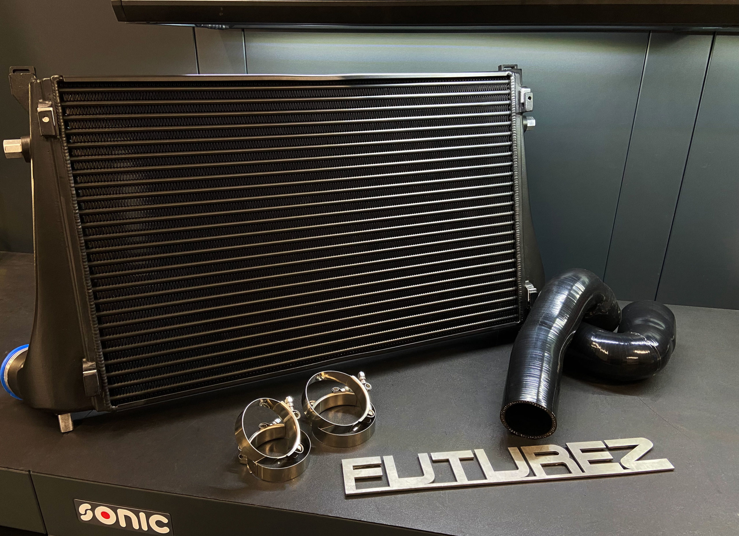 F* Essentials välijäähdytin, VW Golf MK5/MK6 GTI,R / Audi S3 8P