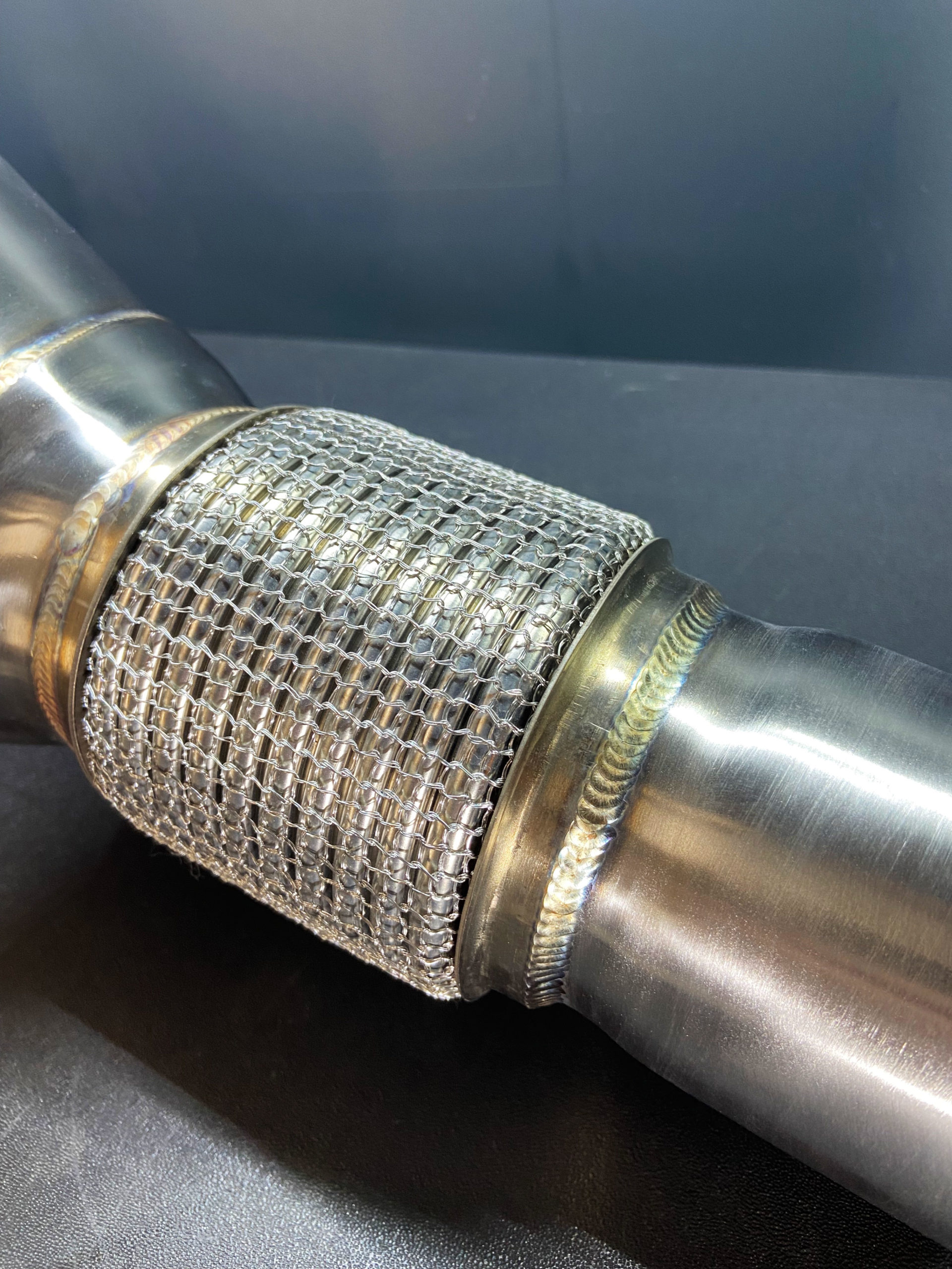 F* Essentials downpipe, BMW X5 / X6 -40i B58 (OPF mallit) - Image 2