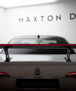 Hiilikuituspoileri (w/ internal brackets) + LED Volkswagen Jetta GLI Mk7, Maxton