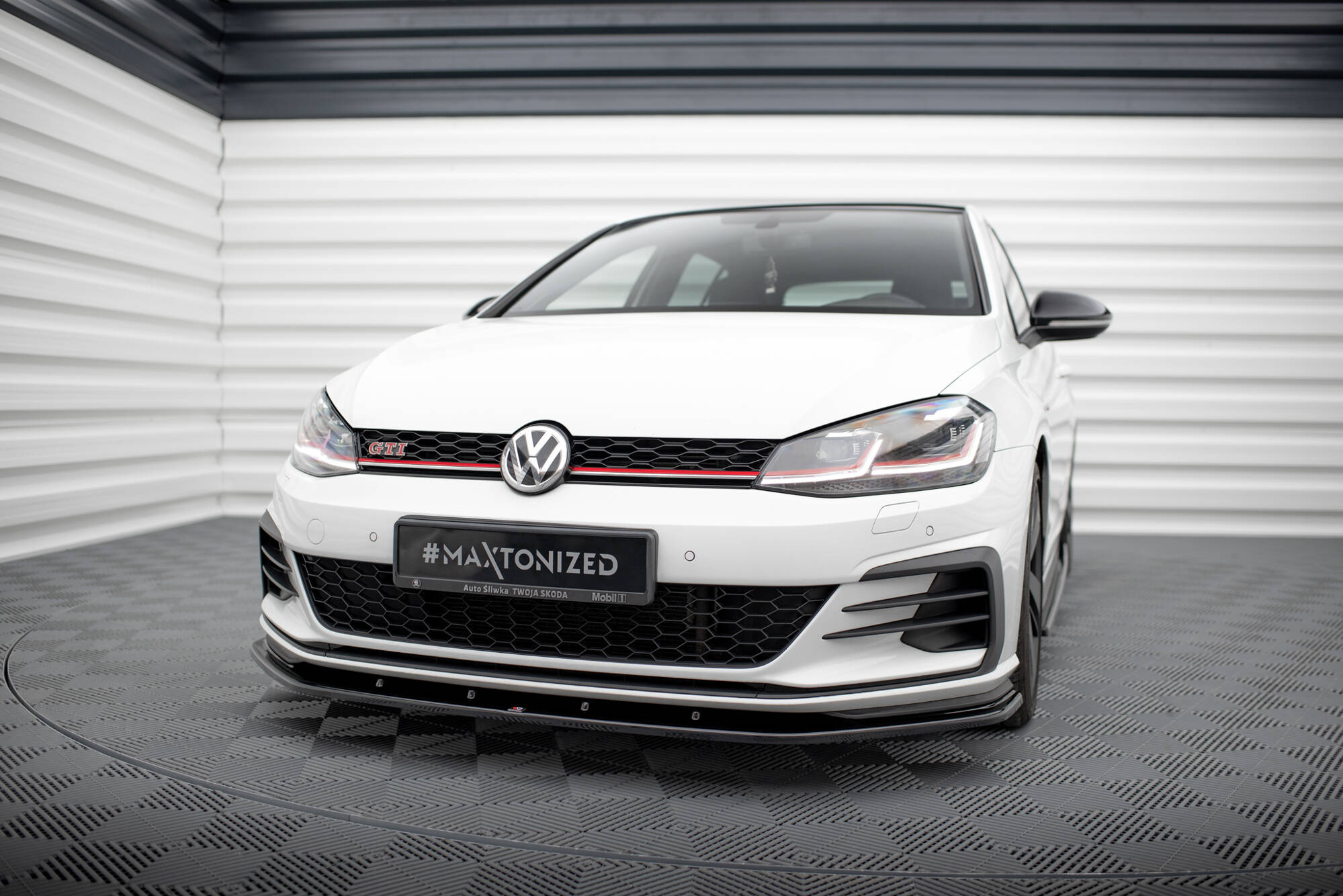 Etusplitteri VW GOLF VII GTI FACELIFT (V1), Maxton
