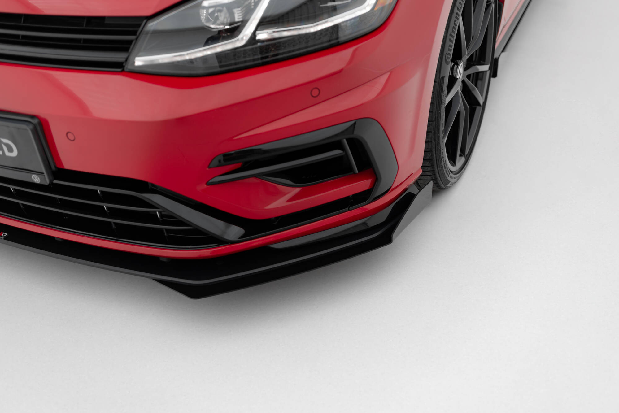 Levikelipat Volkswagen Golf R / R-Line Mk7 Facelift, Maxton