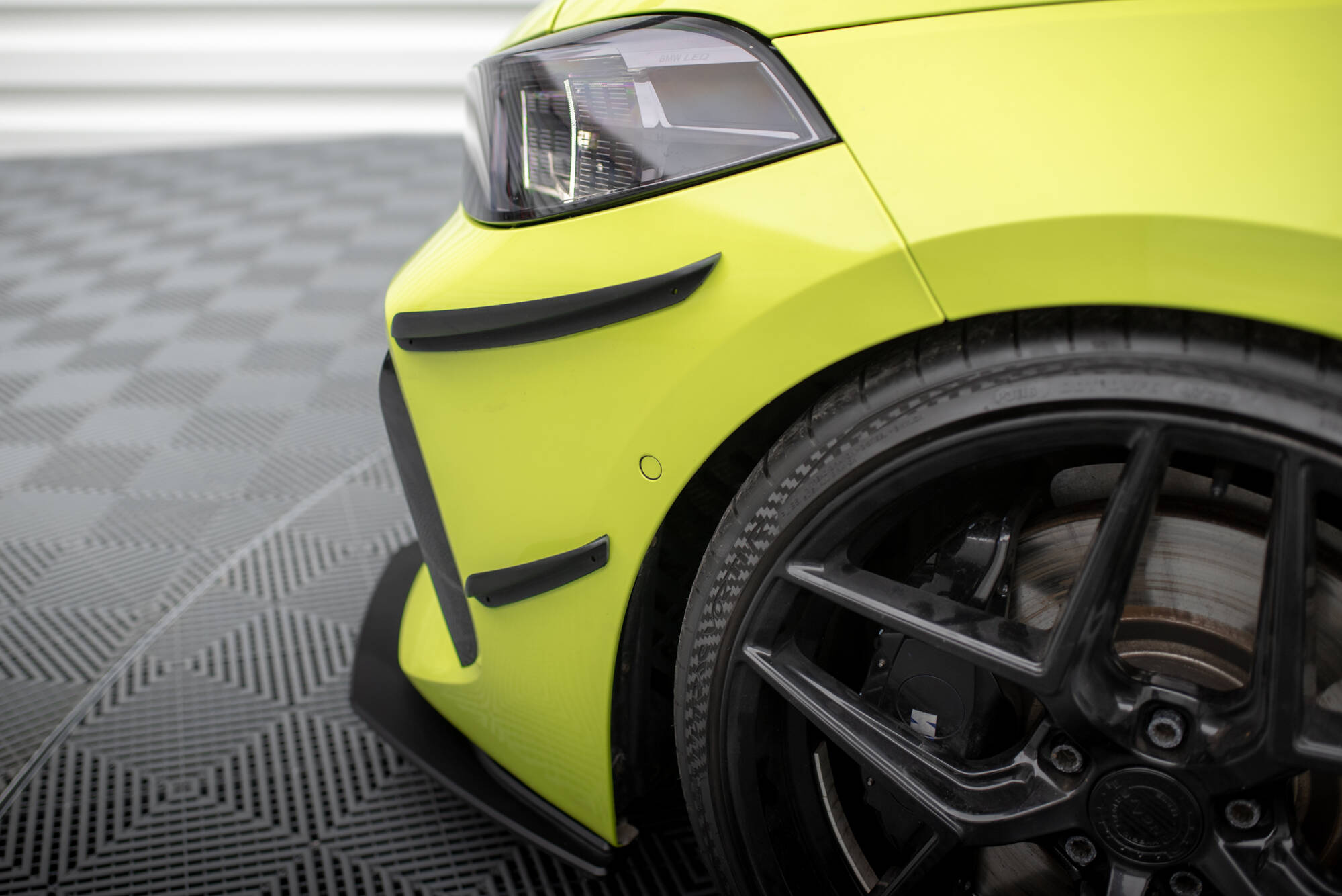 Etulipan levikkeet (Canards) BMW 1 M-Pack / M135i / 128ti F40, Maxton-4