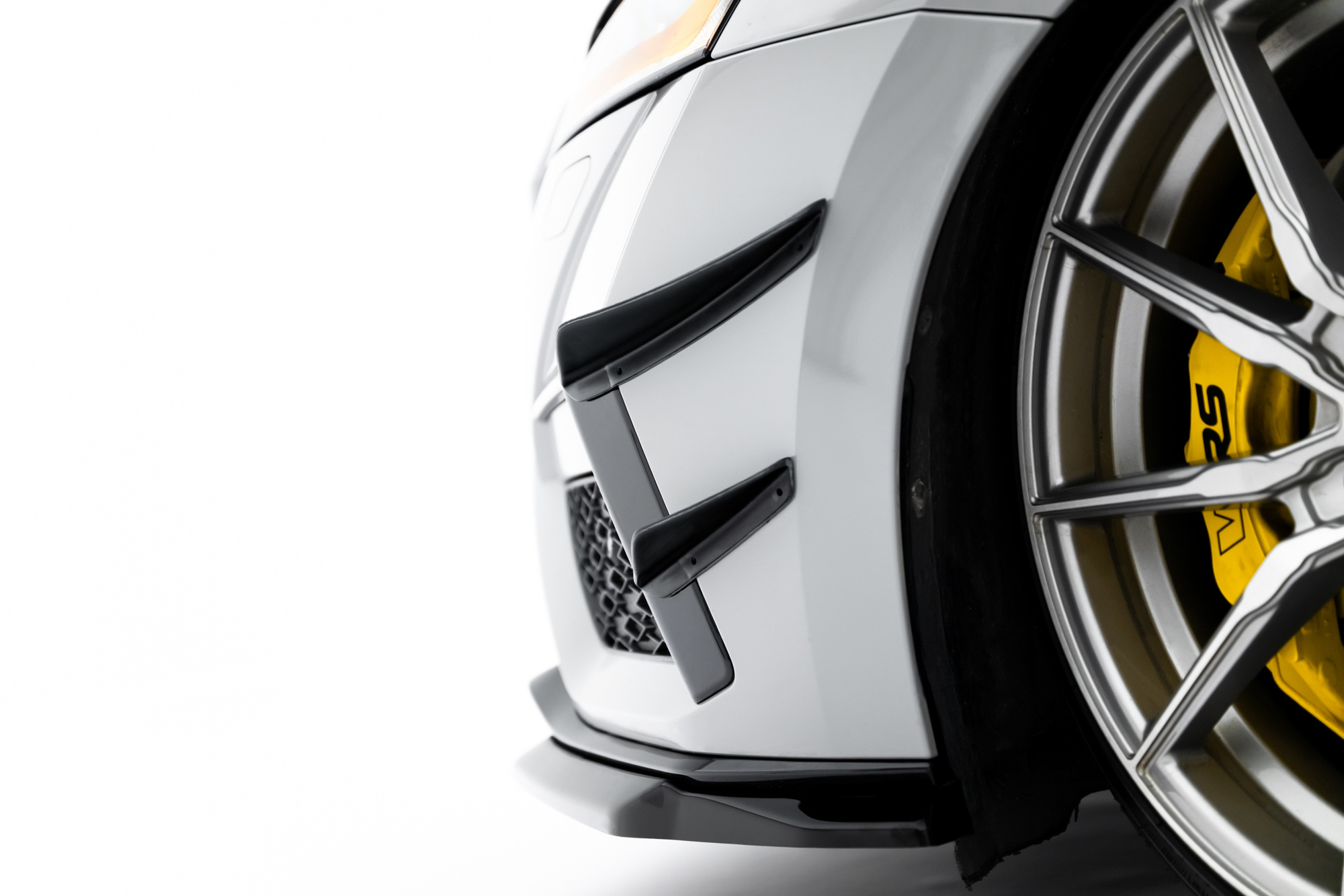 Etupuskurin Canard lipat Skoda Octavia RS Mk4, Maxton-3