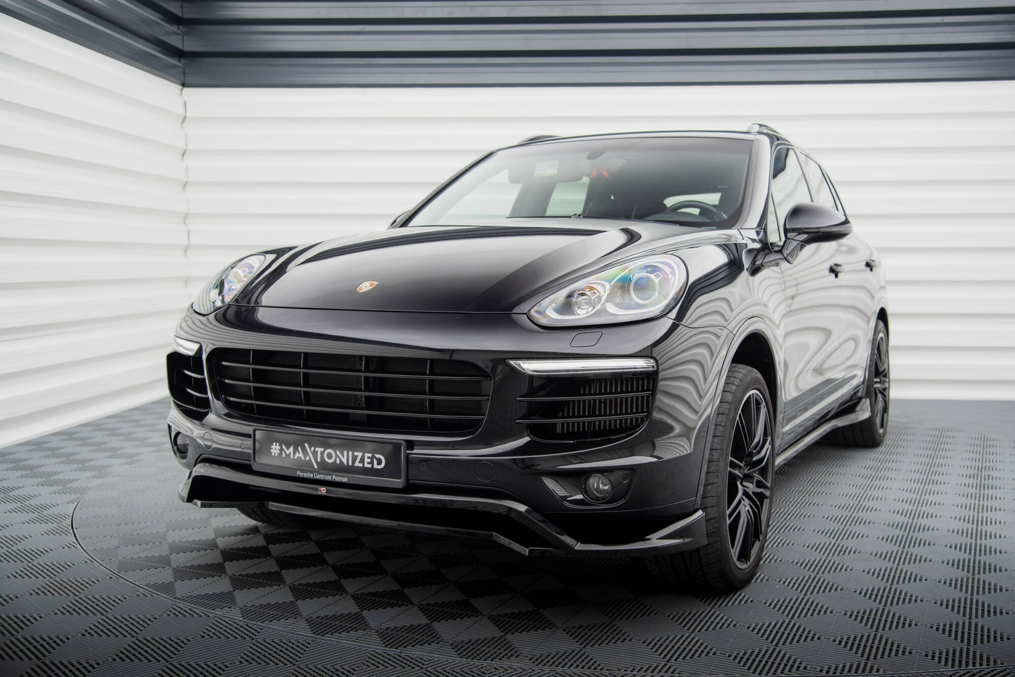 Maxton etupuskurin lippa, Porsche Cayenne Mk2 FL (2014-2018)-3