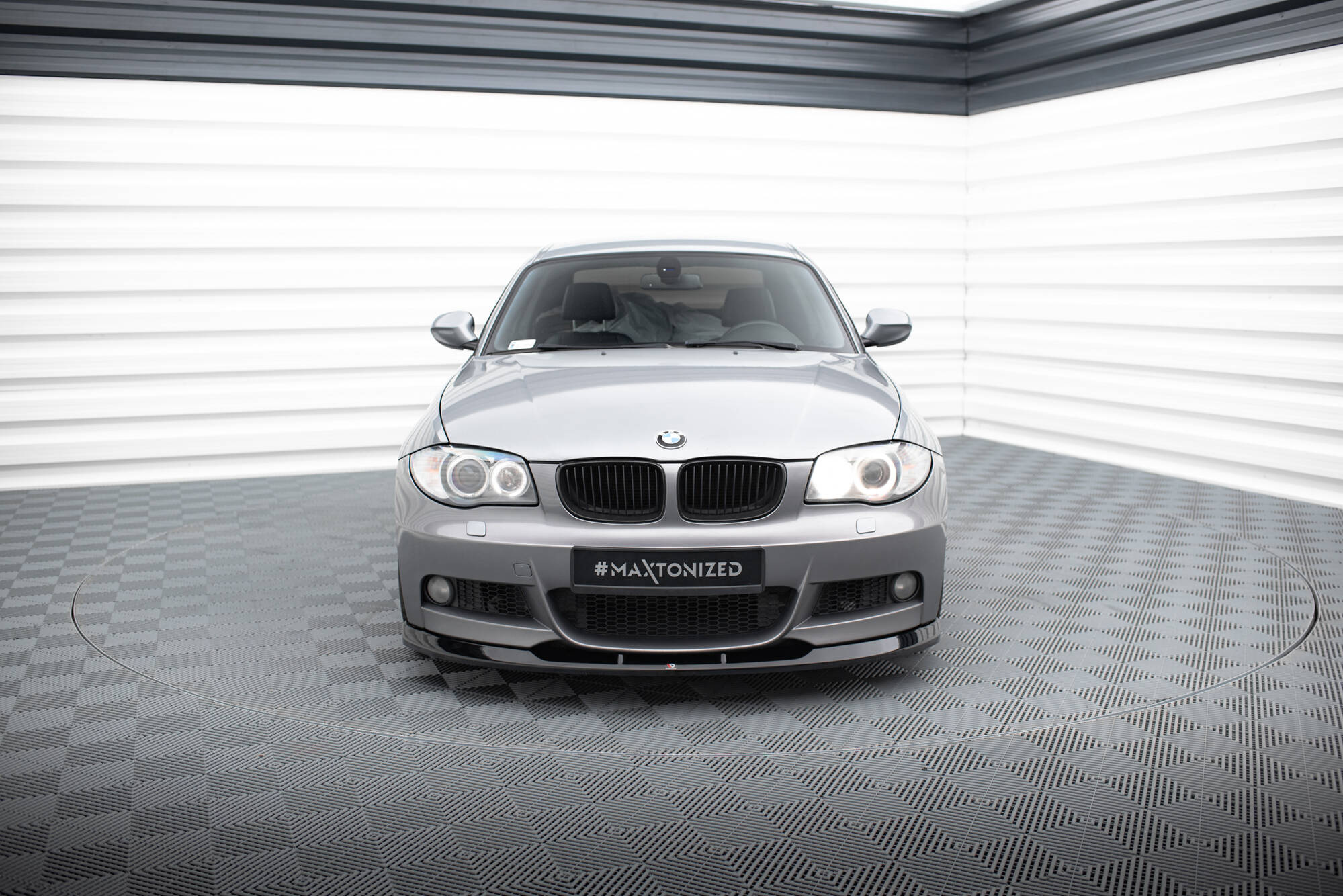 Etusplitteri (V2) BMW 1 M-Pack E82, Maxton-2