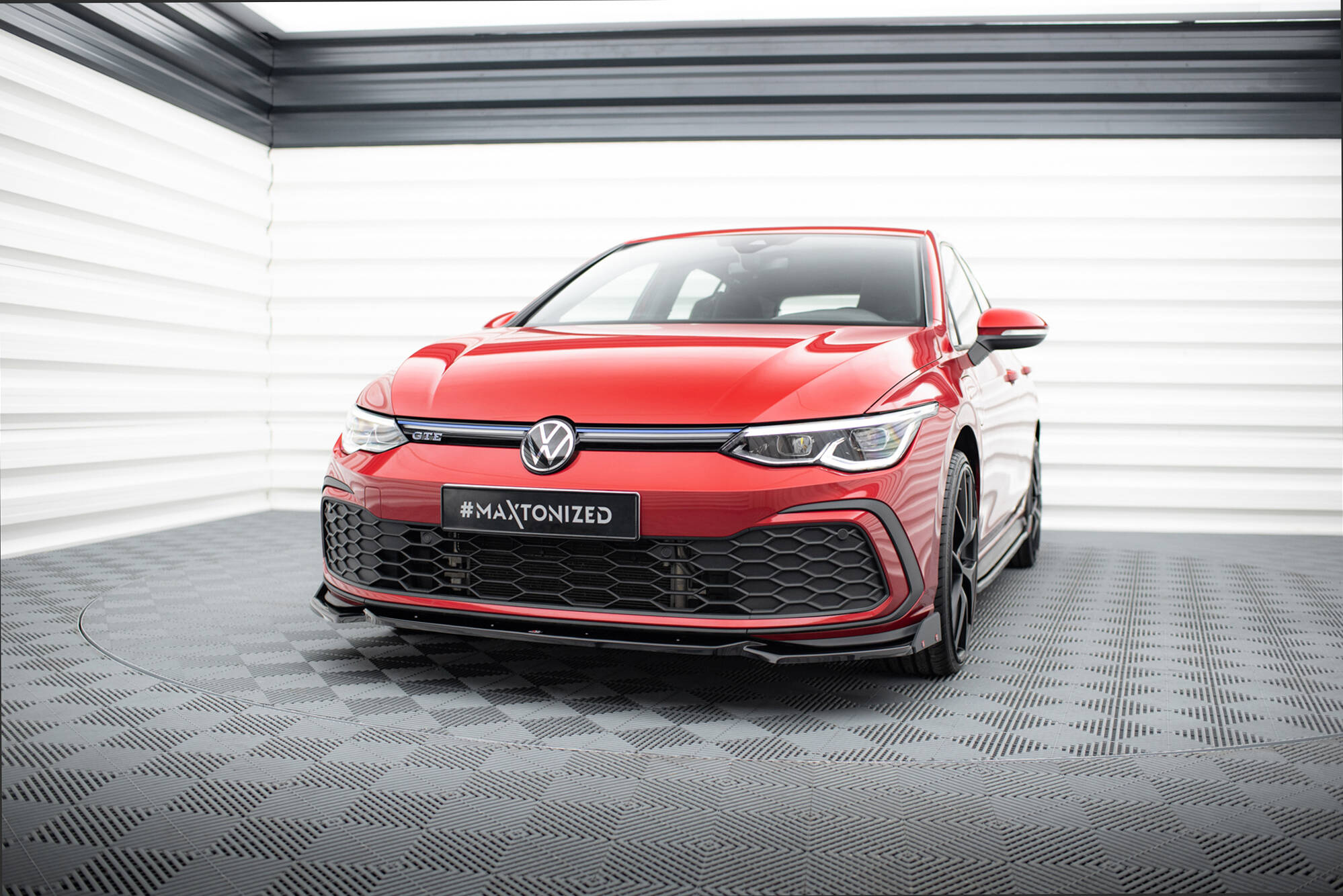 Etusplitteri (V2) + Levikelipat Volkswagen Golf GTI / GTE / GTD / R-Line Mk8, Maxton