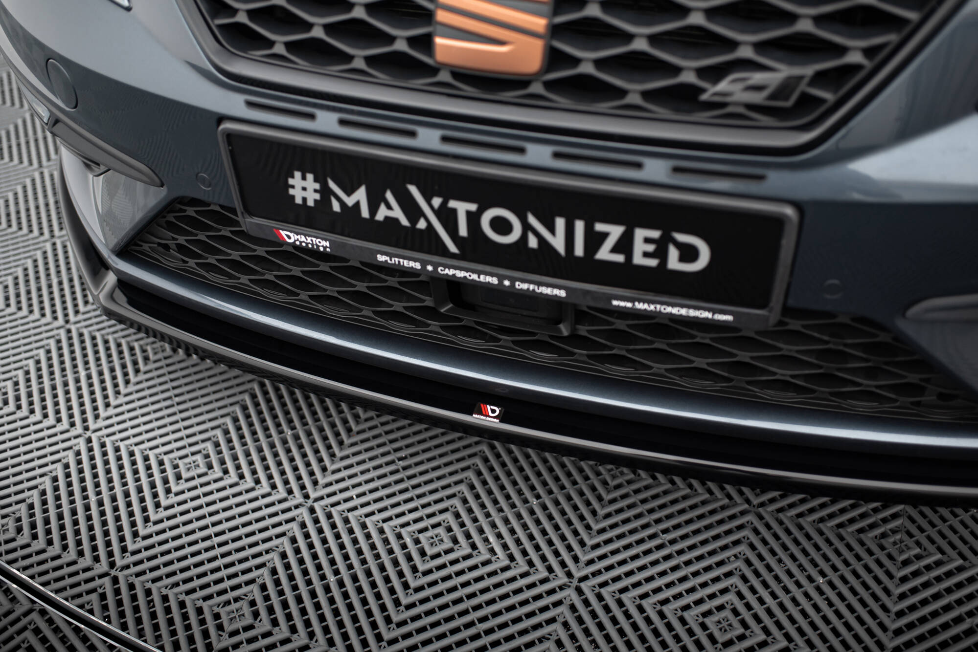 Etusplitteri (V2) Seat Leon Cupra / FR Mk3 FL, Maxton-3