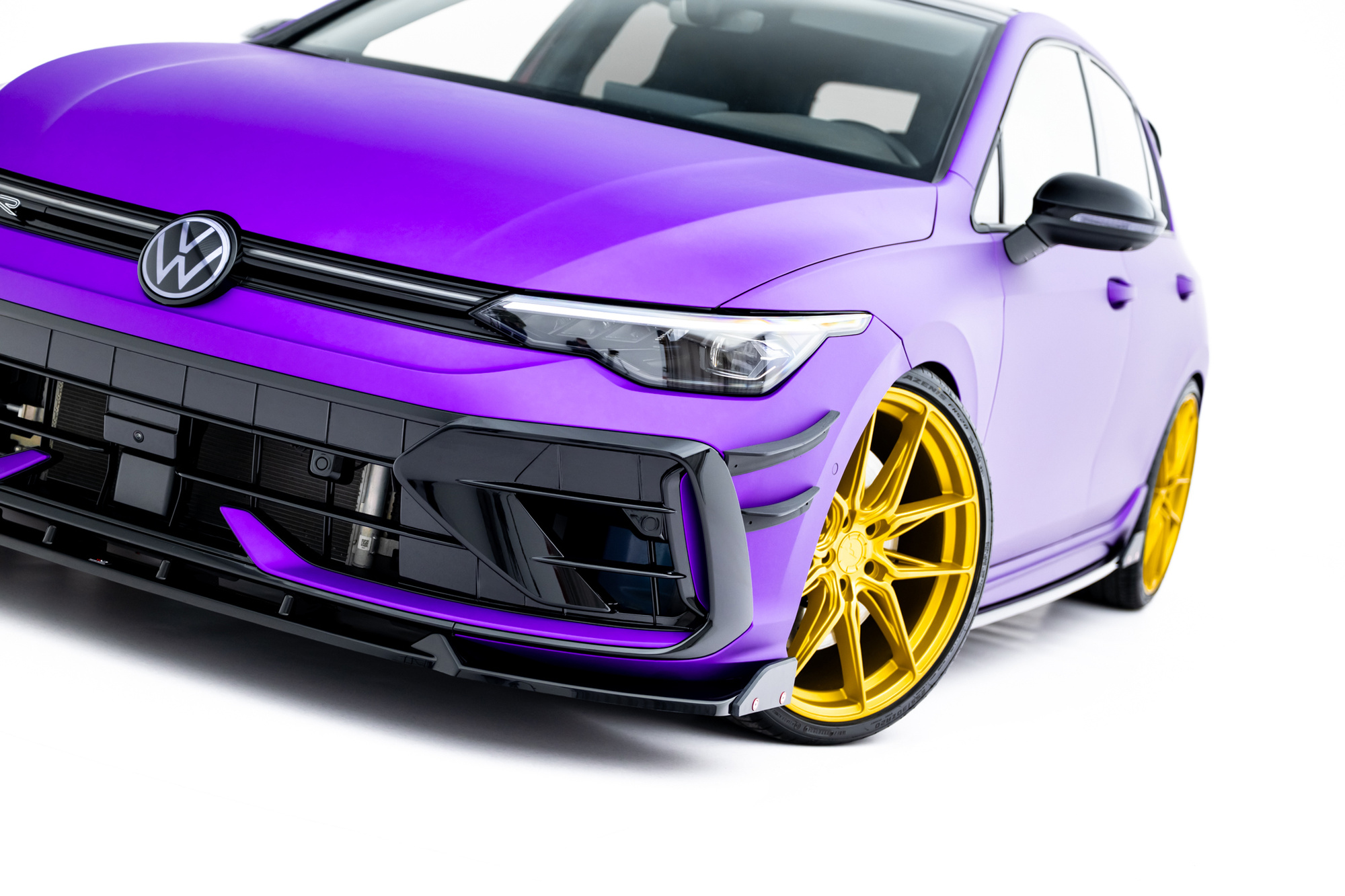 Etusplitteri (V3) + Levikelipat Volkswagen Golf R Mk8 Facelift, Maxton-3