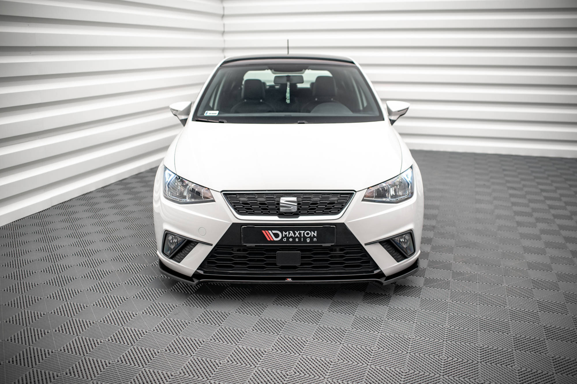 Etusplitteri (V3) Seat Ibiza FR/ Standard Mk5, Maxton-2