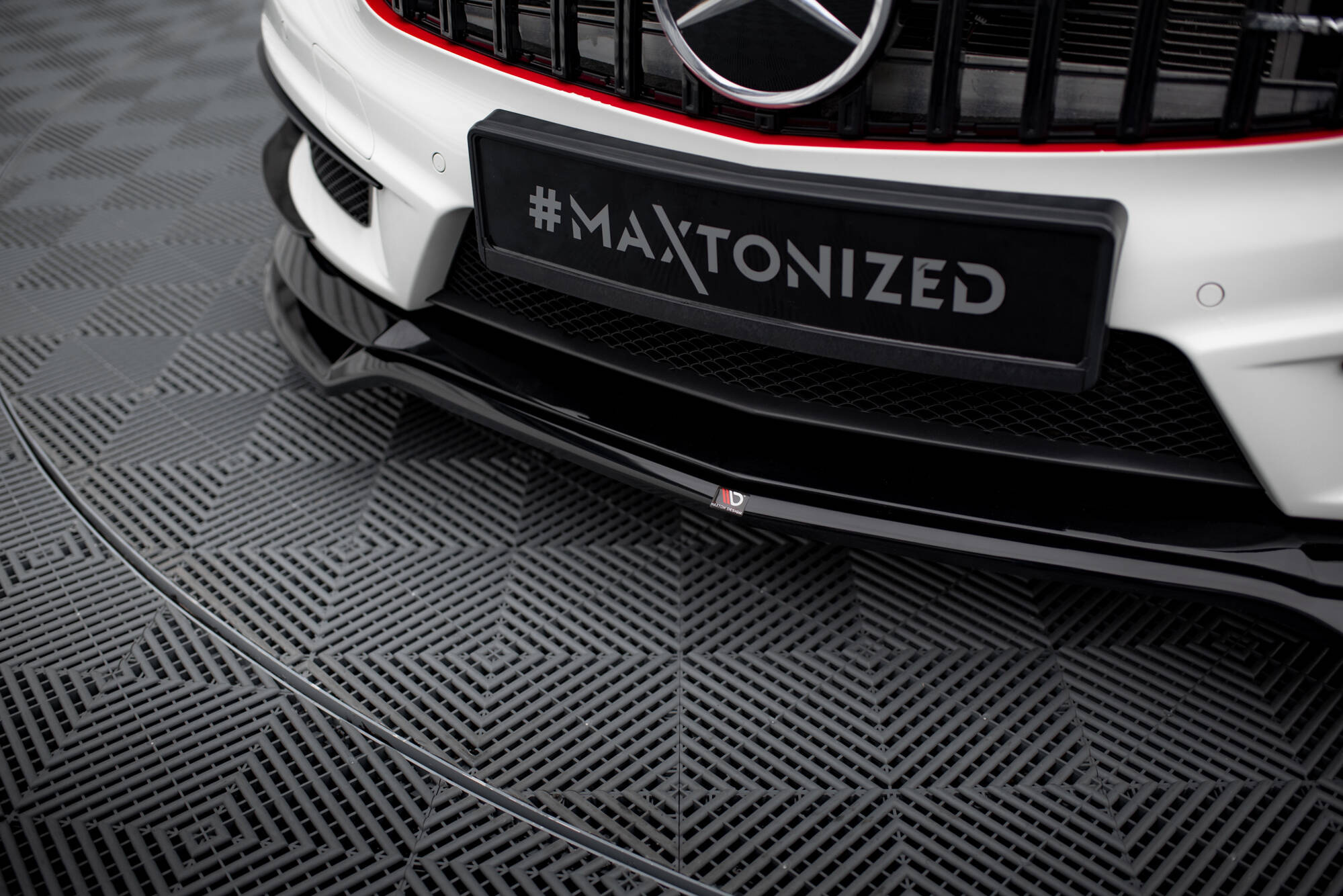 Etusplitteri (V4) Mercedes-Benz A45 AMG W176, Maxton-3