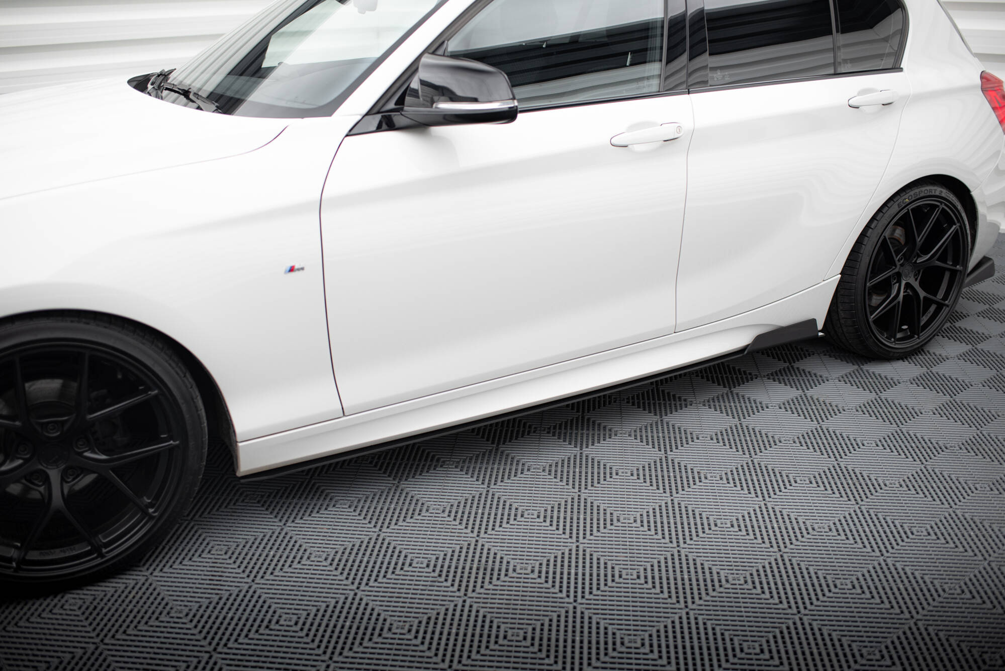 Racing Sivuhelmat BMW 1 F21 M135i / M140i / M-Pack, Maxton