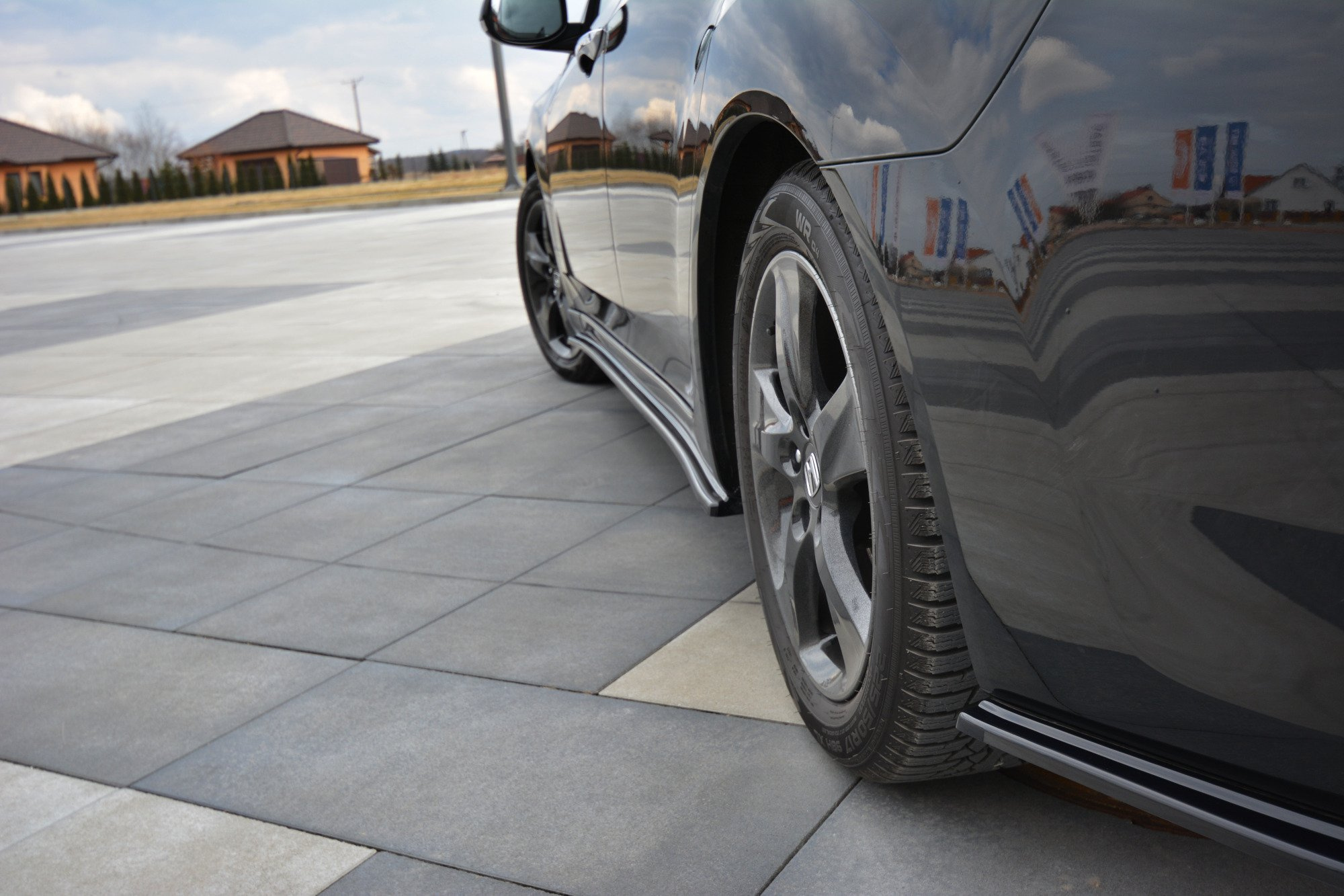 Taka sivusplitterit HONDA ACCORD MK8. (CU-SERIES) PREFACE SEDAN, Maxton-2