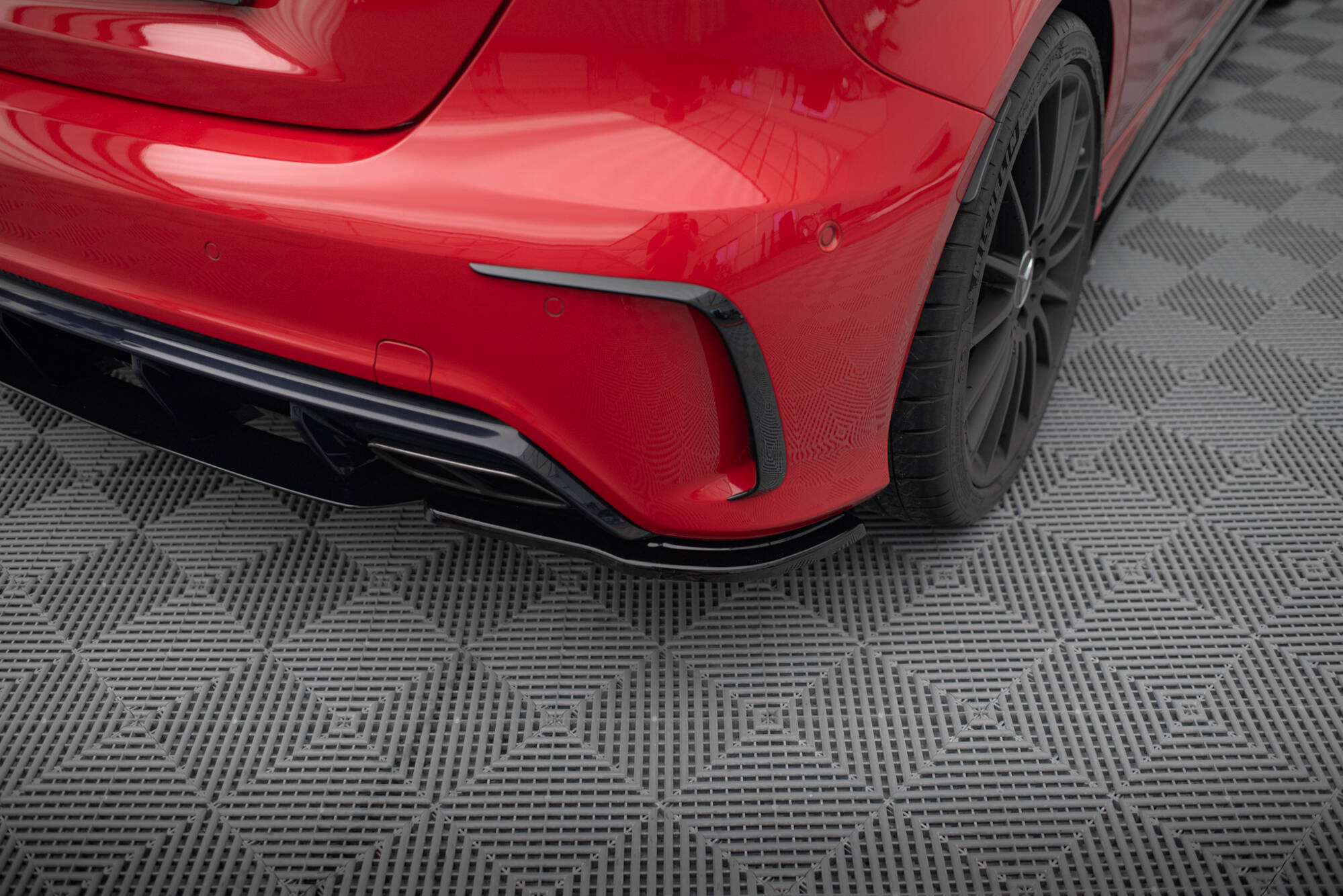 Taka sivusplitterit Mercedes A W176 AMG Facelift, Maxton