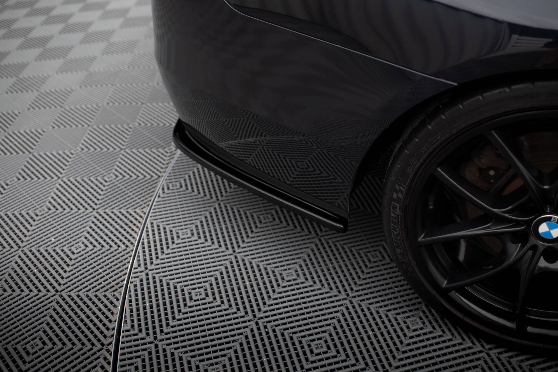 Takasplitterit BMW 5 F11 M-PACK (two single exhaust ends), Maxton-3