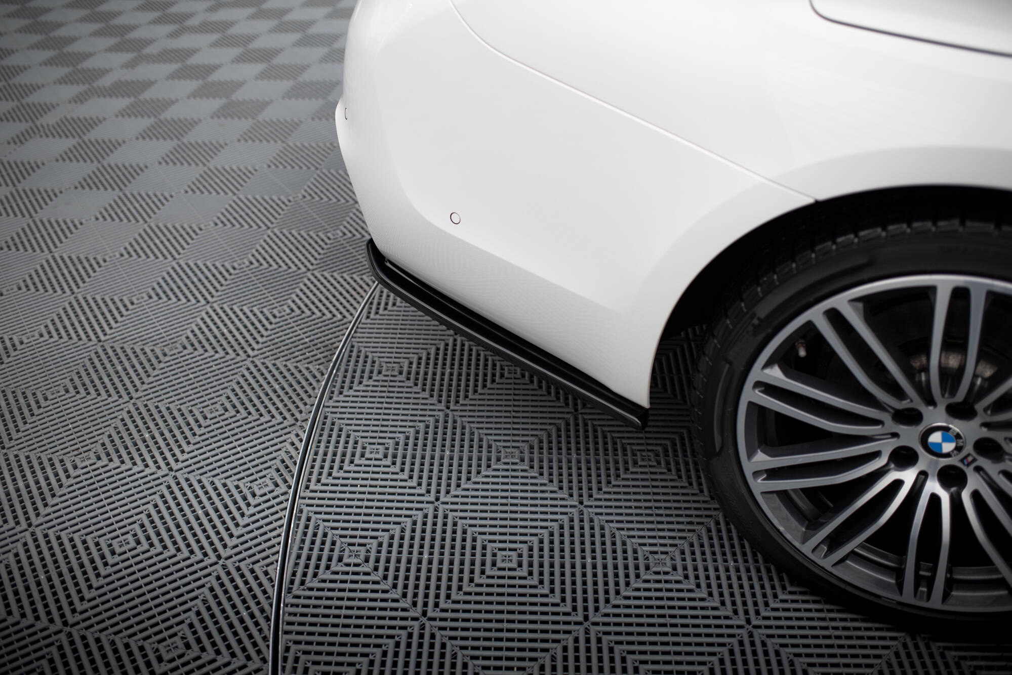 Takasplitterit BMW 5 G30/ G31 M-Pack, Maxton-3