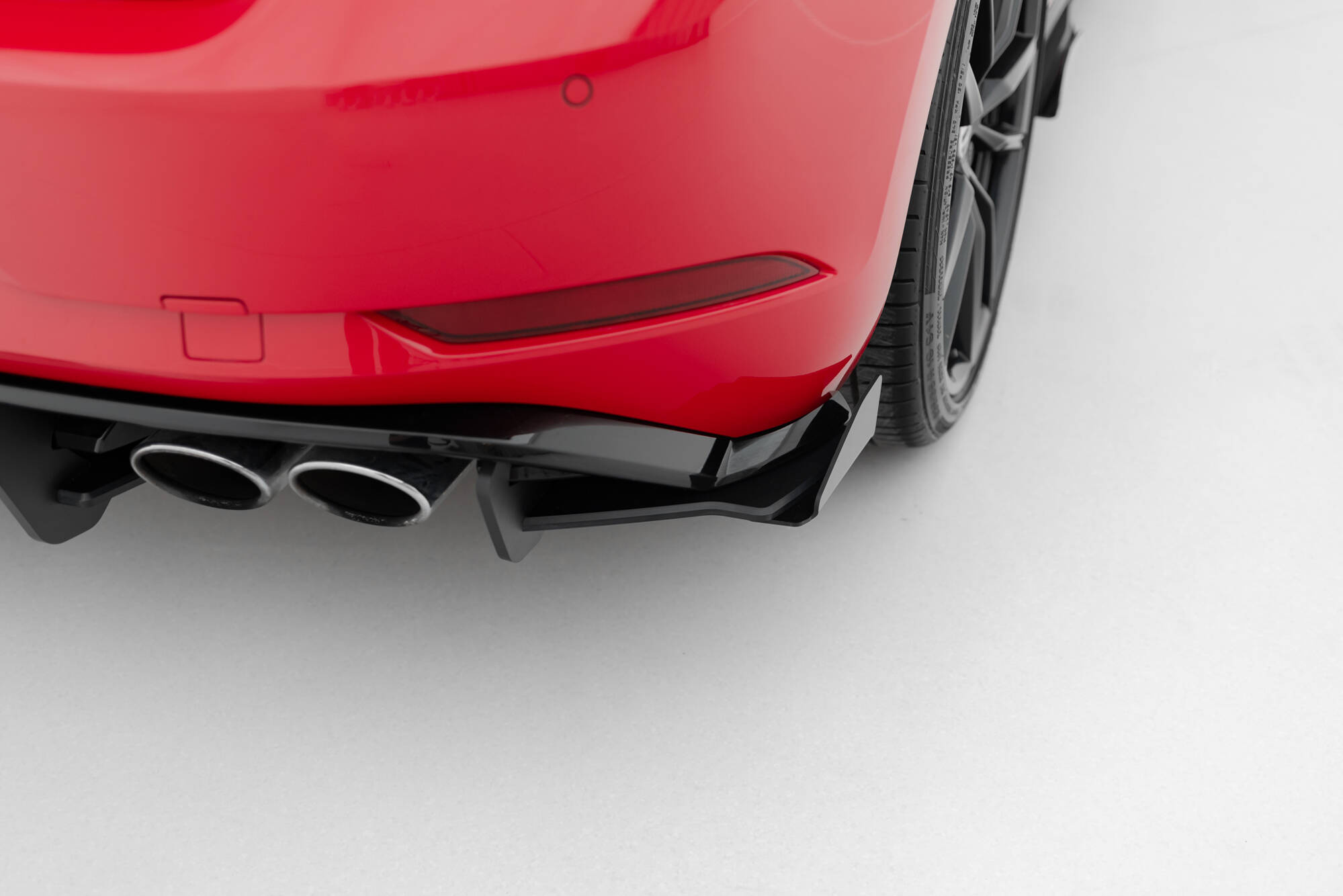 Rear Sivu levikelipat Volkswagen Golf R Mk7 Facelift, Maxton-3