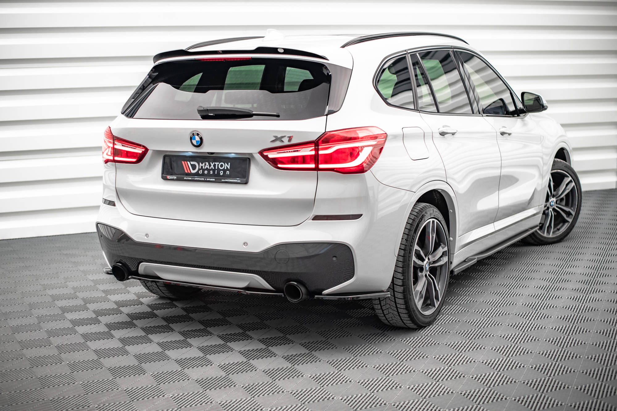 Takasplitterit BMW X1 M-Pack F48 / F48 Facelift, Maxton-2