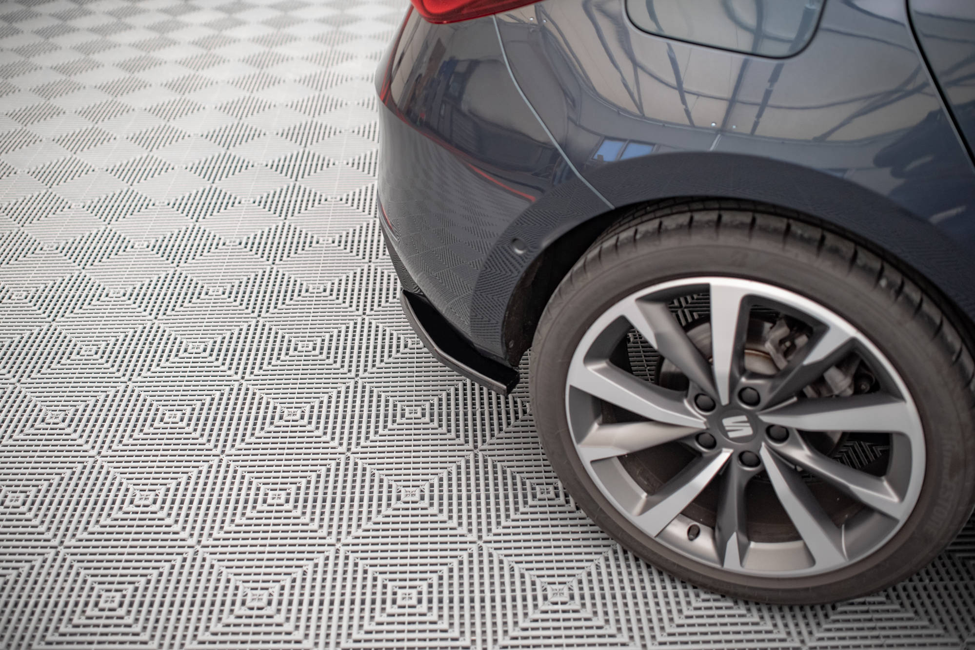 Taka sivusplitterit Seat Leon FR Hatchback Mk4, Maxton-4