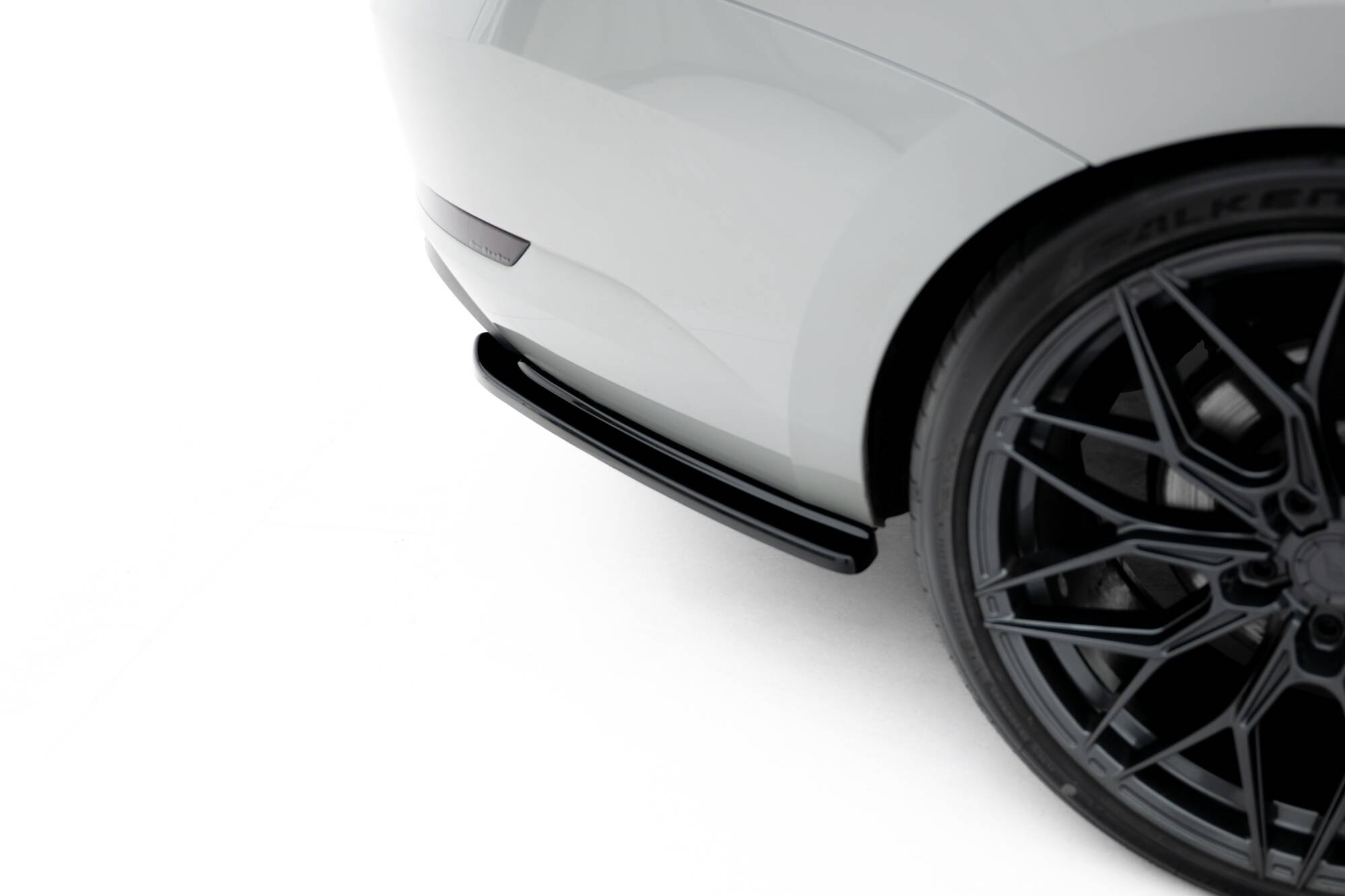 Taka sivusplitterit (V1) Skoda Superb Liftback / Combi Mk3, Maxton-2