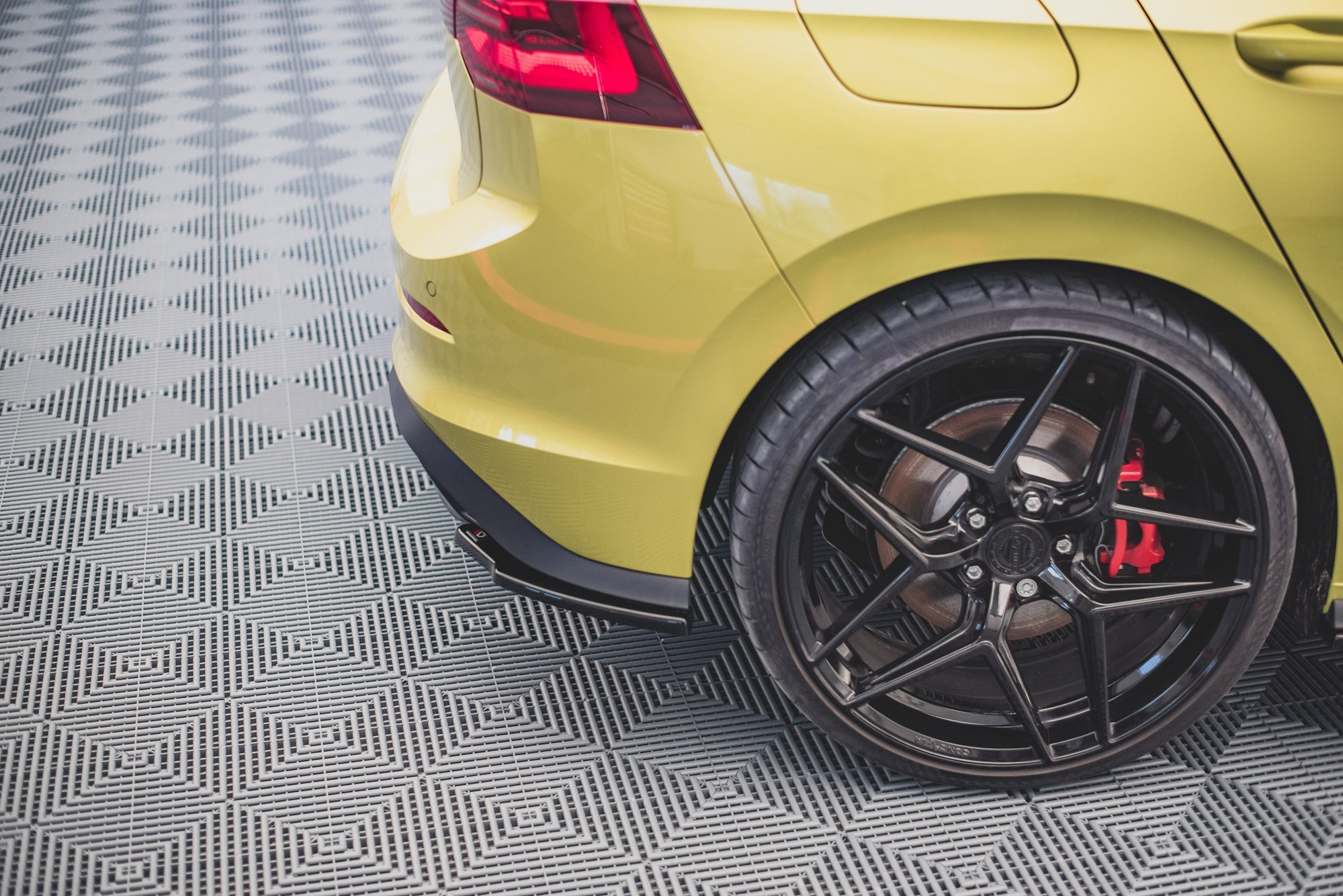 Taka sivusplitterit (V2) Volkswagen Golf GTI Clubsport Mk8, Maxton-2