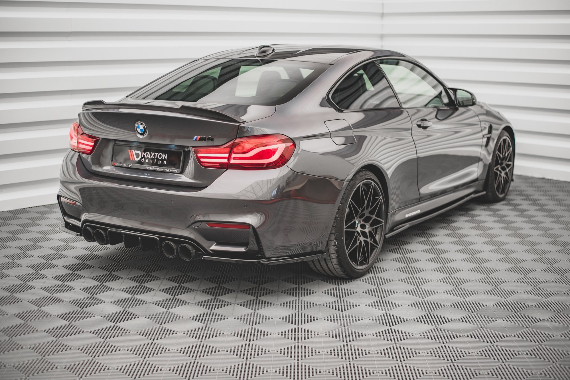 Takasplitterit (V3) BMW M4 F82, Maxton