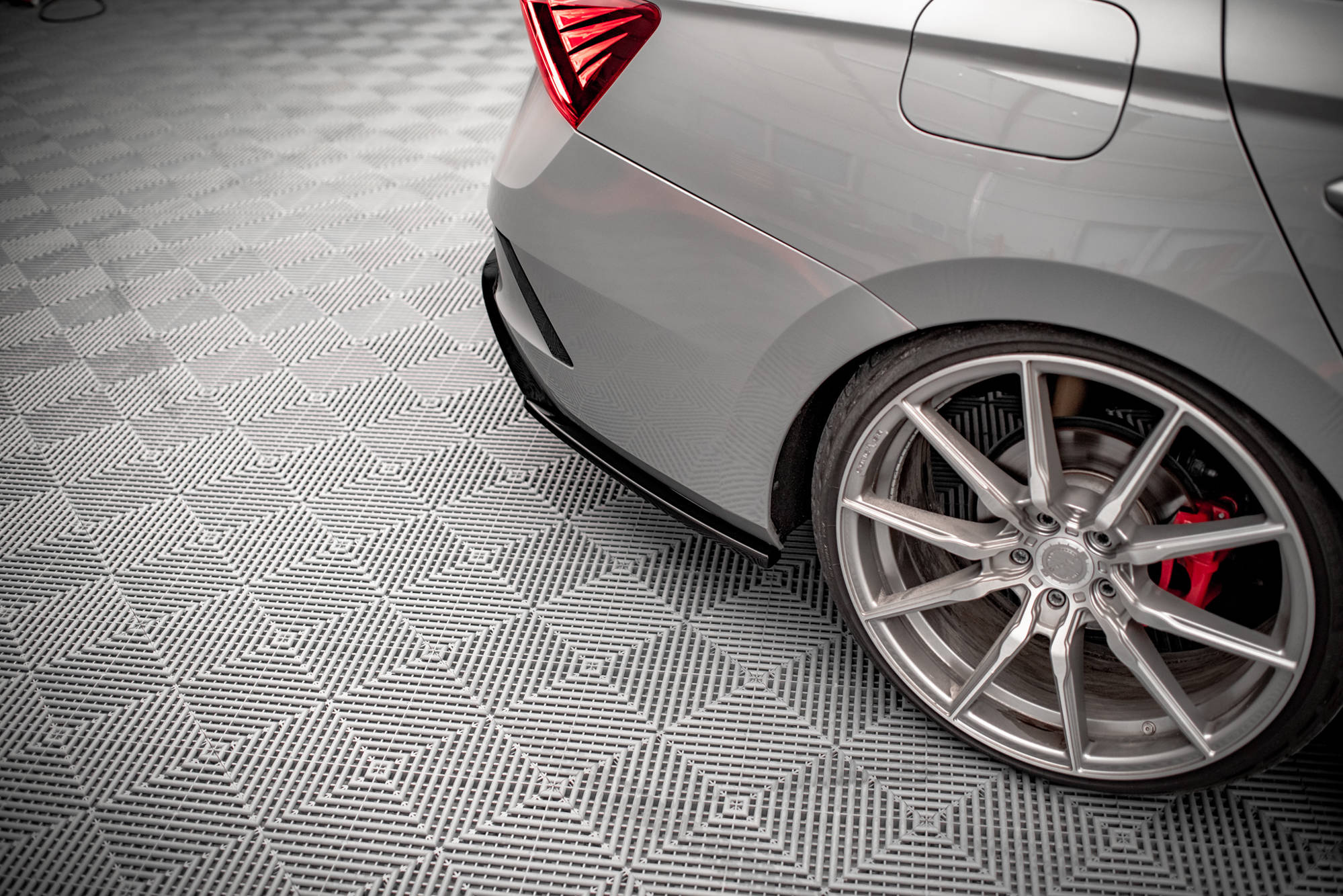 Taka sivusplitterit (V3) Skoda Octavia RS Mk4, Maxton-3