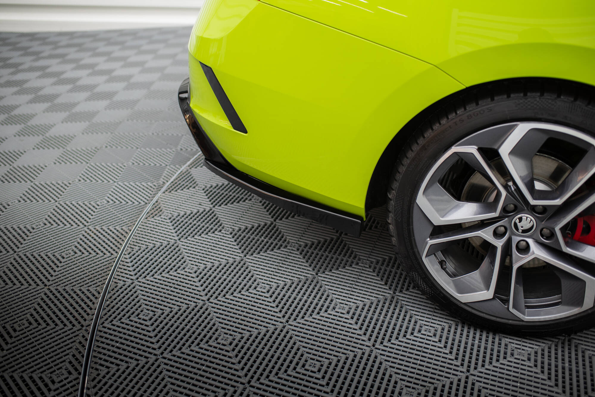 Taka sivusplitterit (V4) Skoda Octavia RS Mk4, Maxton-4