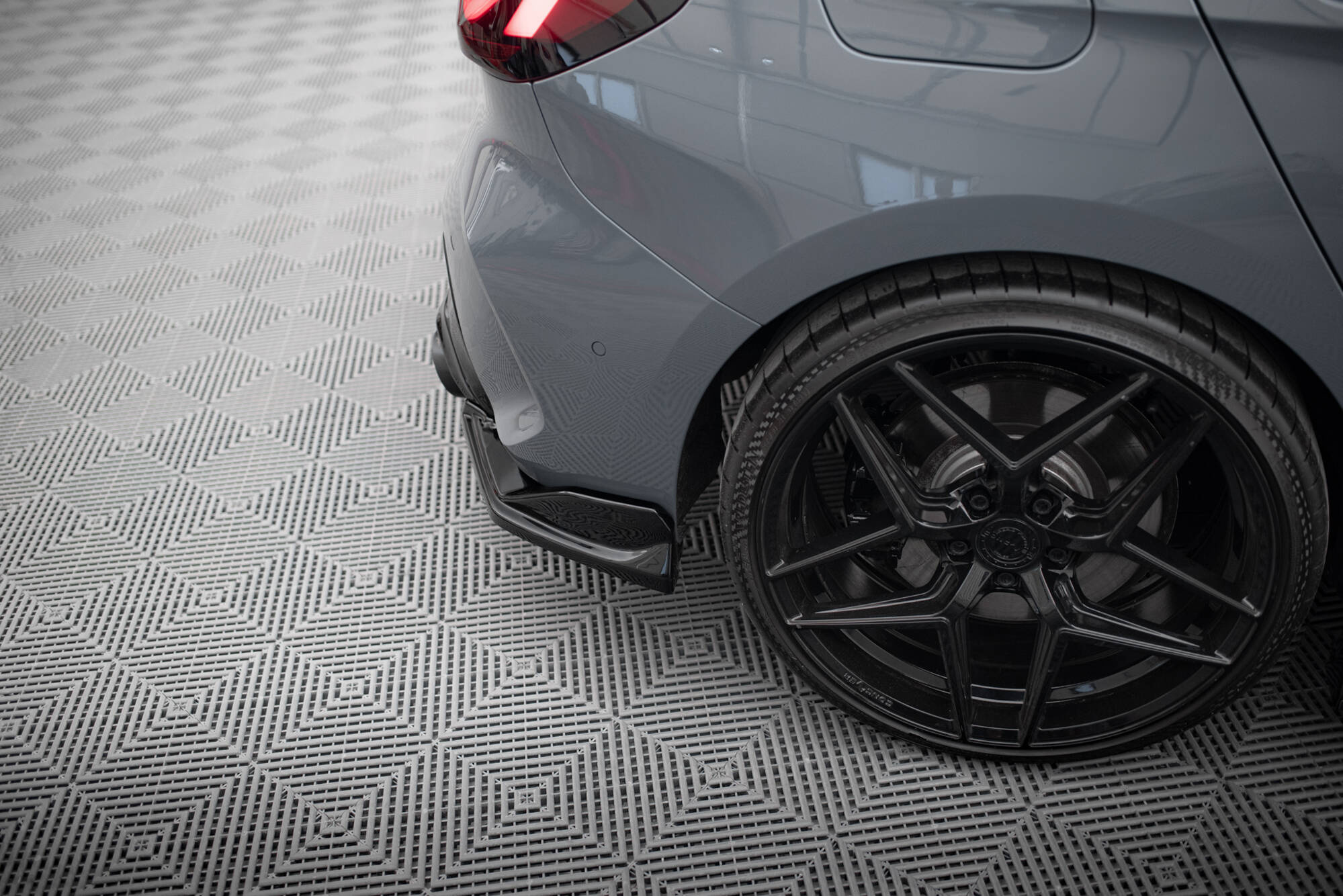 Takasplitterit (V4) BMW 1 M-Pack / M135i / 128ti F40, Maxton-3