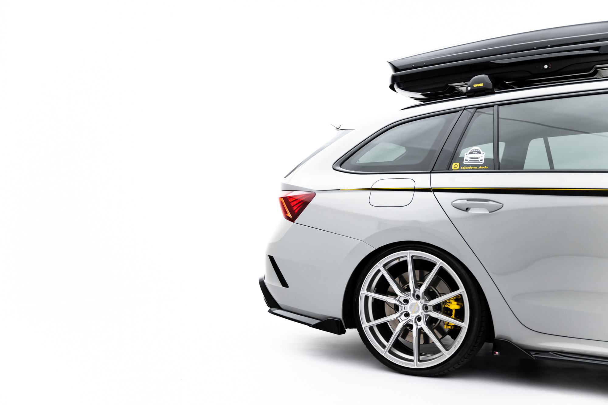 Taka sivusplitterit (V8) Skoda Octavia RS Liftback / Combi Mk4, Maxton-4