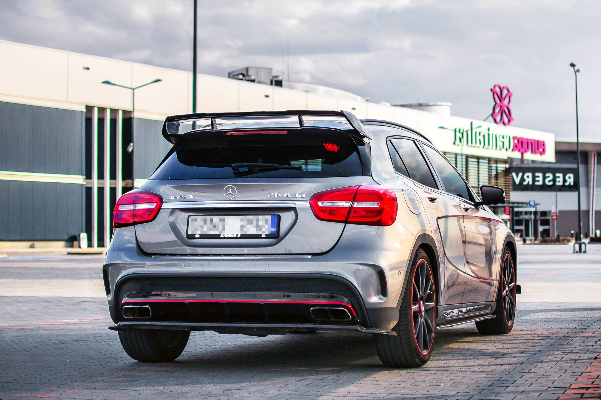 TakasplitteriMercedes-Benz GLA 45 AMG, Maxton-2