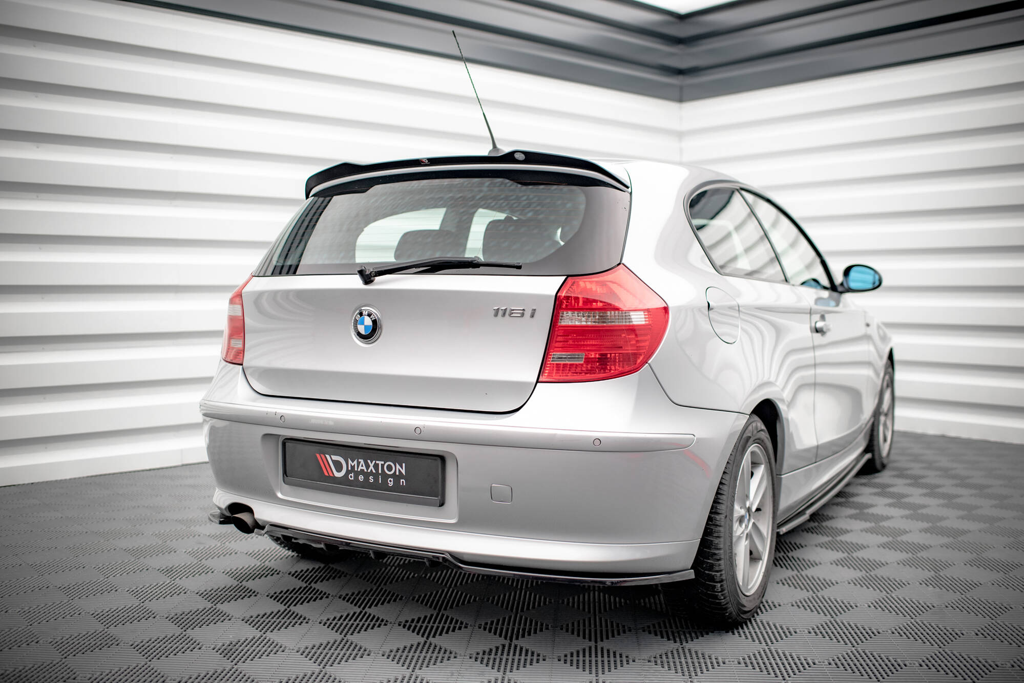 Takasplitteri BMW 1 E81 Facelift, Maxton