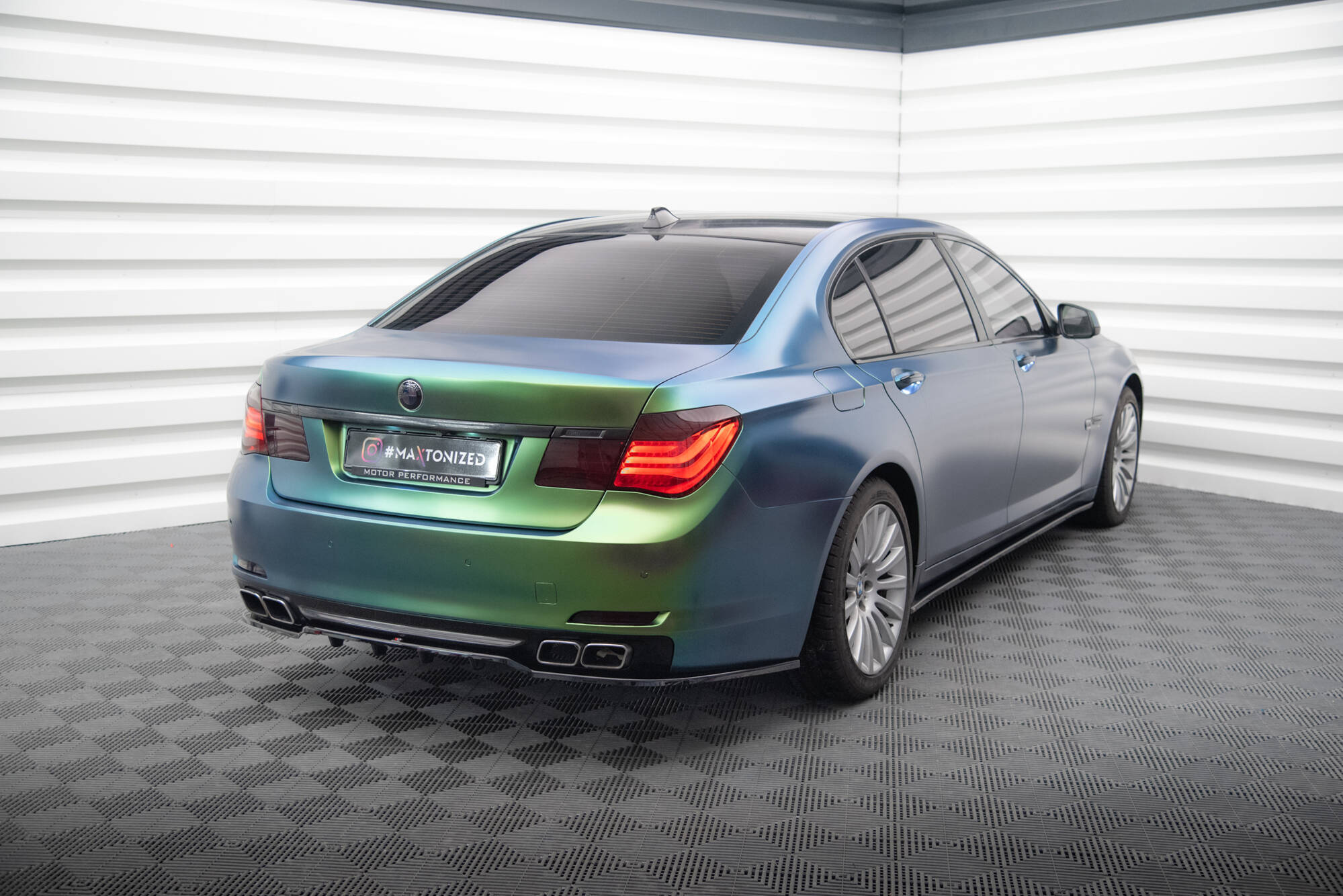 Takasplitteri BMW 7 F01, Maxton-2