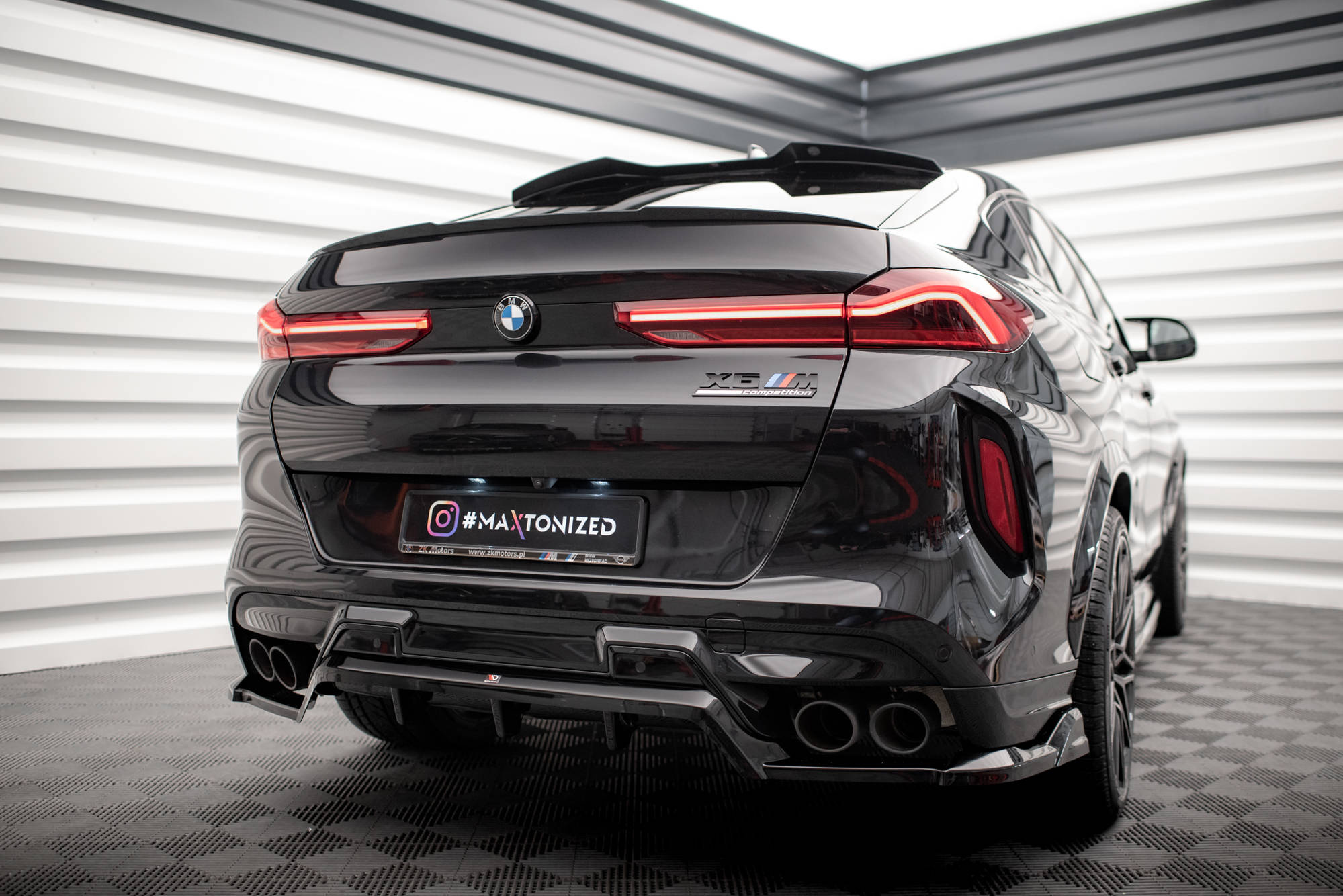 Takasplitteri BMW X6 M F96, Maxton