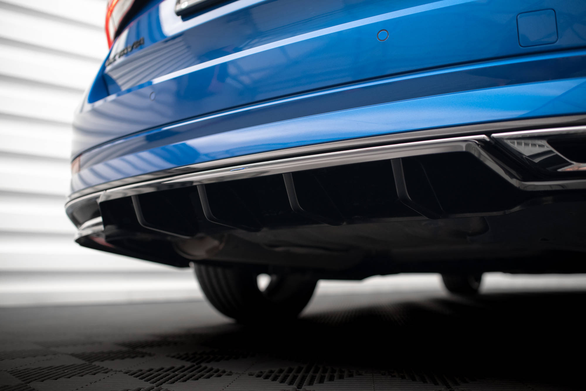 Takasplitteri (w/ v. bars) Skoda Octavia Sportline Mk4, Maxton-3