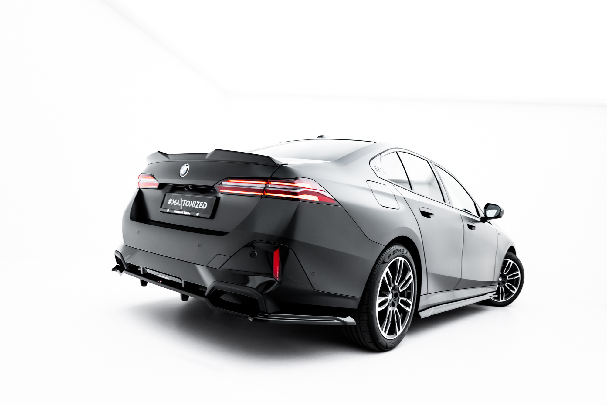 Takasplitteri V.1 BMW 5 / i5 M-Pack G60, Maxton-3