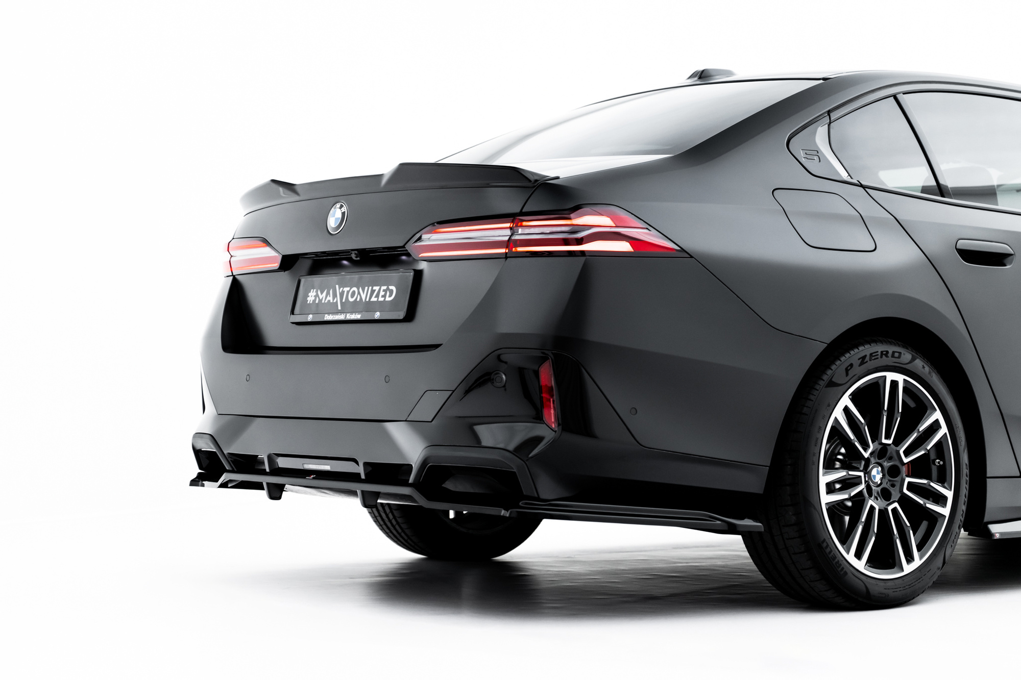 Takasplitteri V.1 BMW 5 / i5 M-Pack G60, Maxton-4