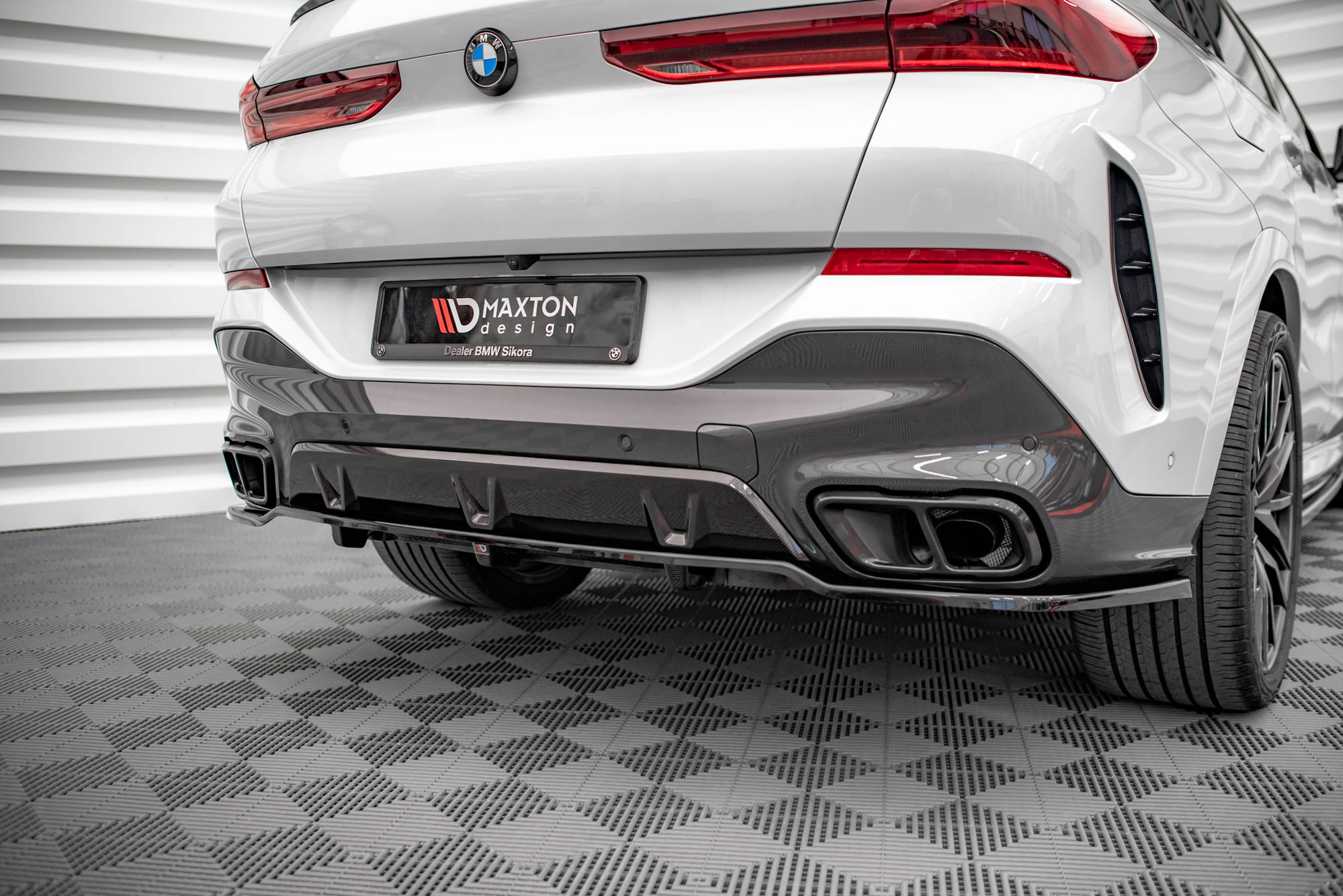 Takasplitteri (V1) BMW X6 M-Pack G06, Maxton