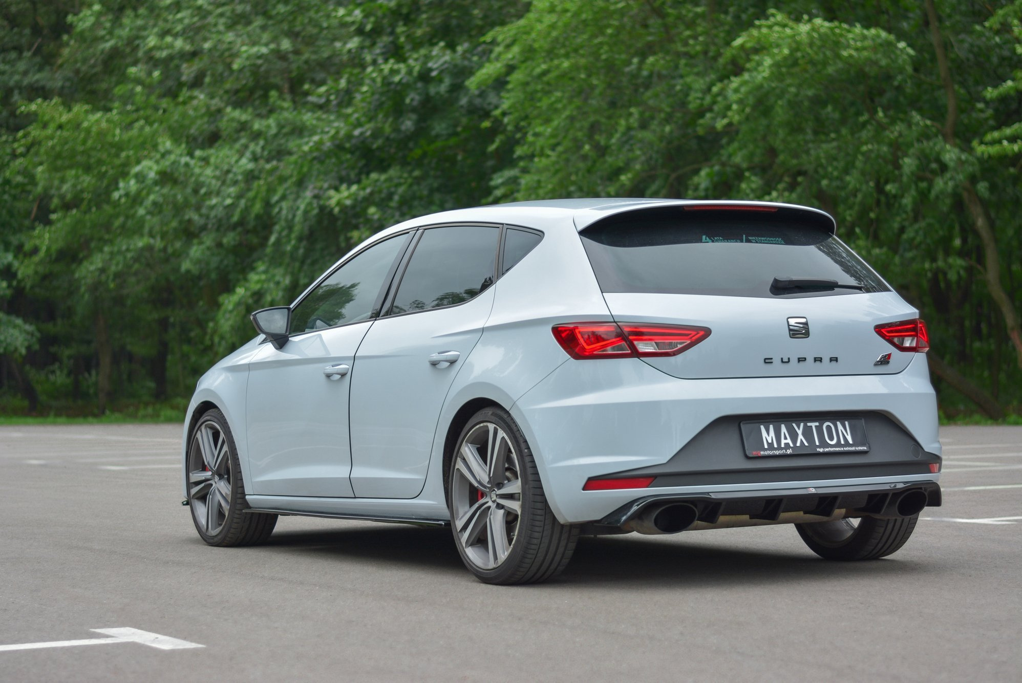 Takahelma Seat Leon III Cupra, Maxton-3