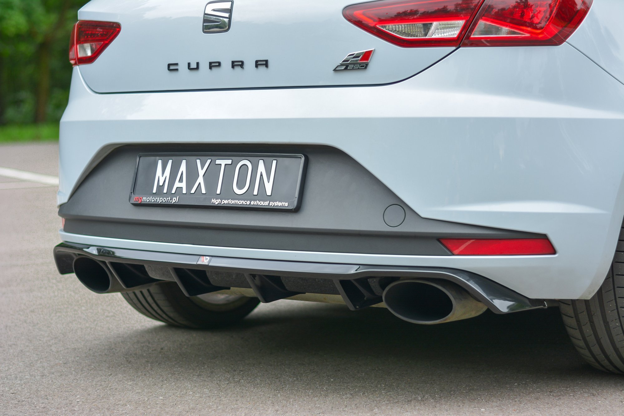 Takahelma Seat Leon III Cupra, Maxton-5