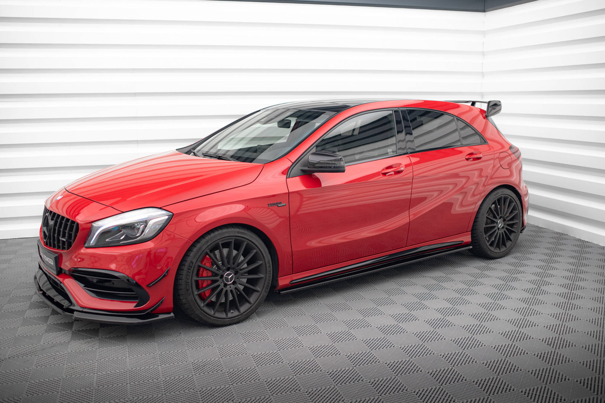 Sivuhelmat Mercedes A W176/ CLA 117 AMG/ CLA 117 AMG LINE Facelift, Maxton-3
