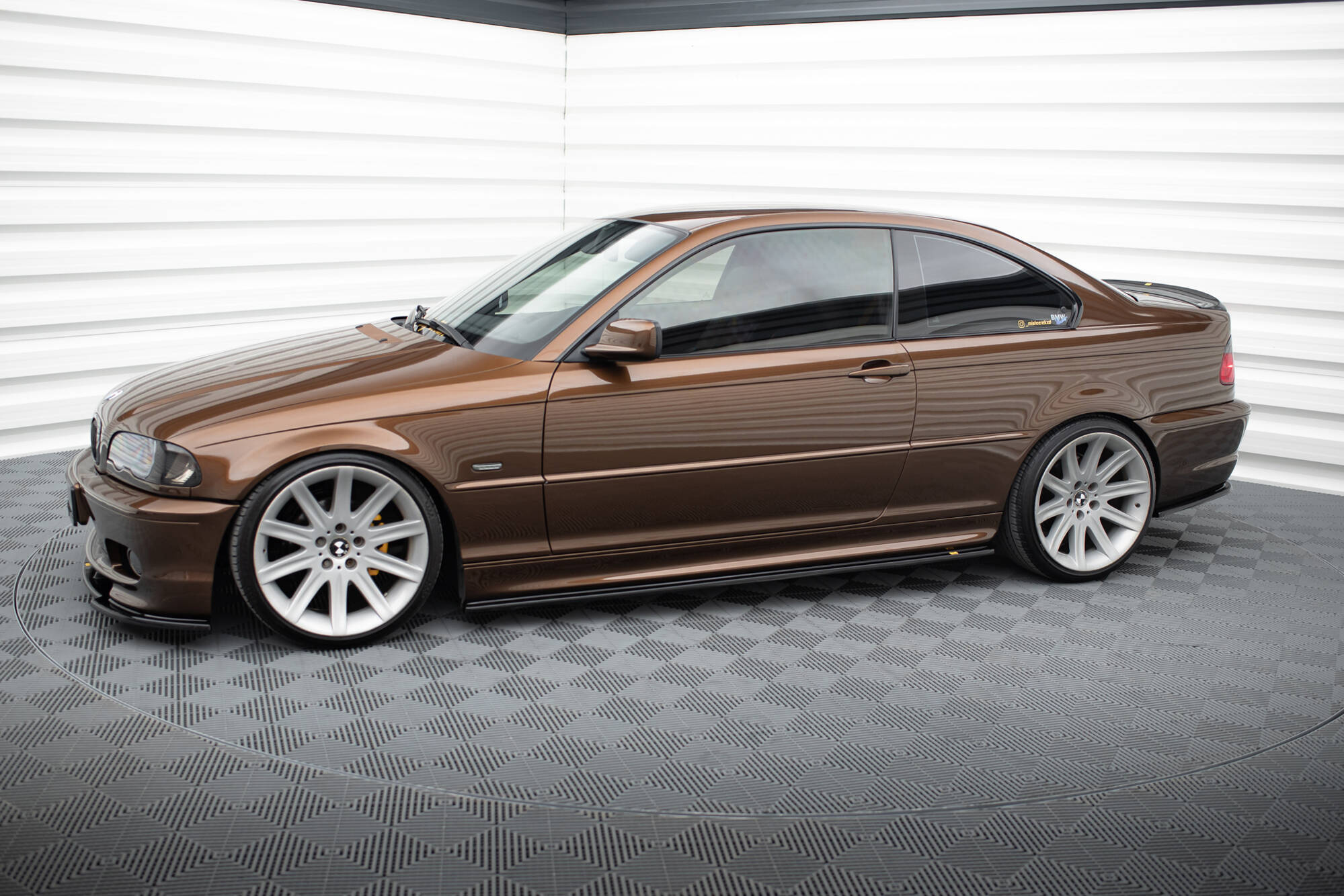 Sivuhelmat (V1) BMW 3 E46 MPACK COUPE, Maxton-2
