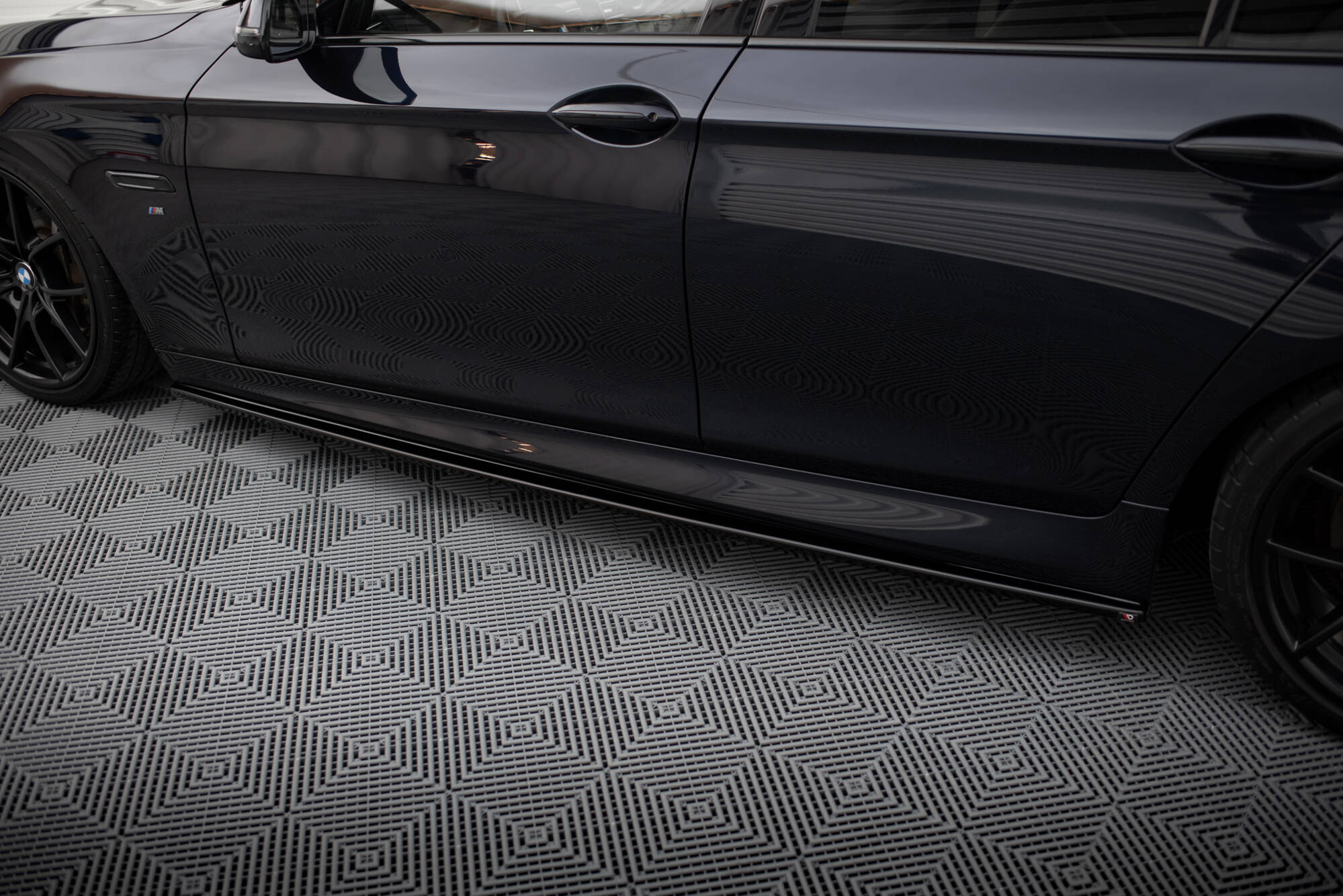 Sivuhelmat BMW 5 F10/ F11 M-POWER/ M-PACK, Maxton-2