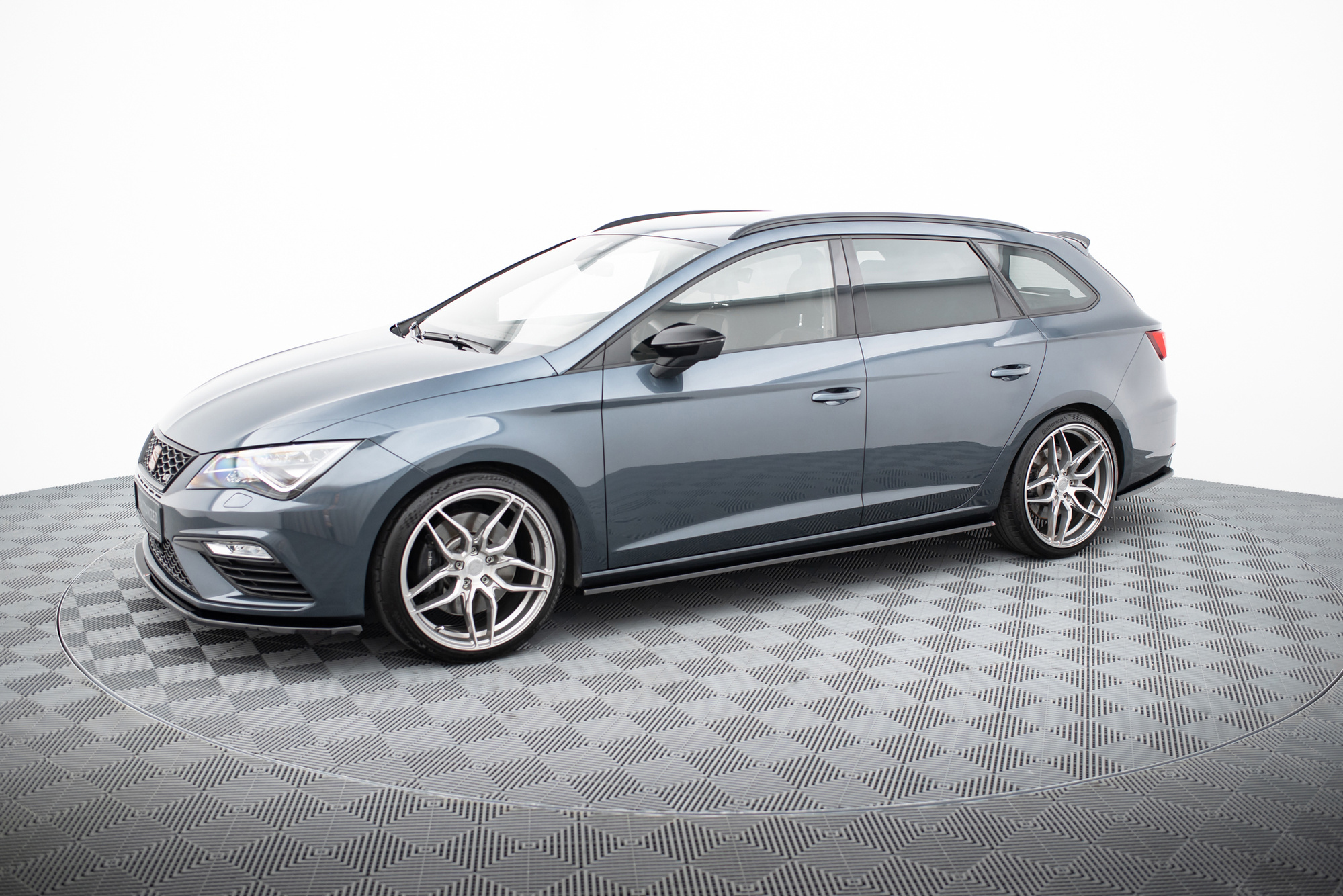 Sivuhelmat v.2 Seat Leon Mk3 Cupra/ FR Facelift, Maxton-2