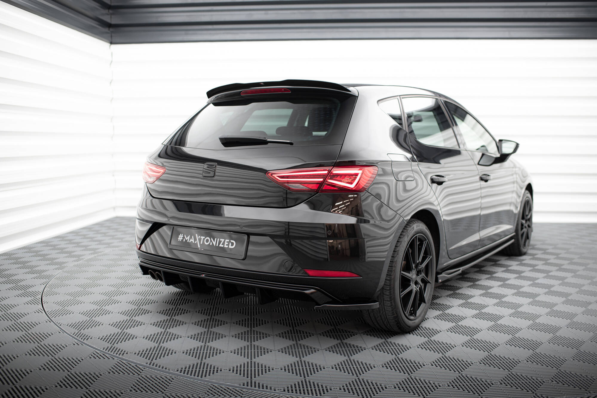 Spoilerilippa SEAT LEON III, Maxton-3