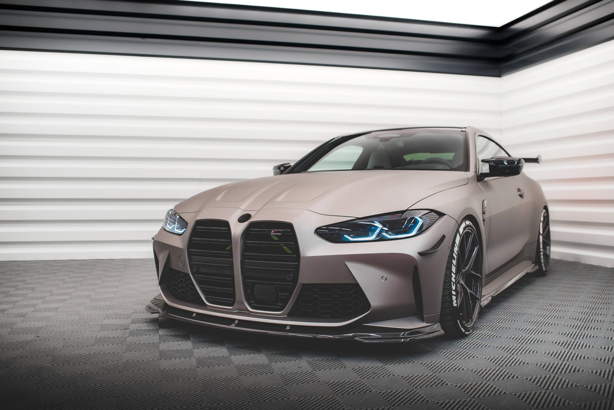 Hiilikuitu Splitterisarja BMW M4 Coupe G82 / G82 Facelift, Maxton-3