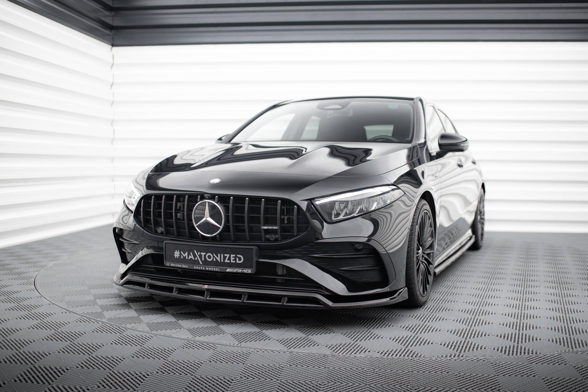 Splitterisarja Mercedes-AMG A35 Hatchback W177 Facelift, Maxton-3
