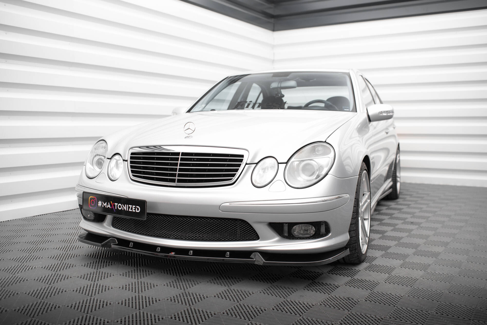 Splitterisarja Mercedes-Benz E 55 AMG W211, Maxton-4