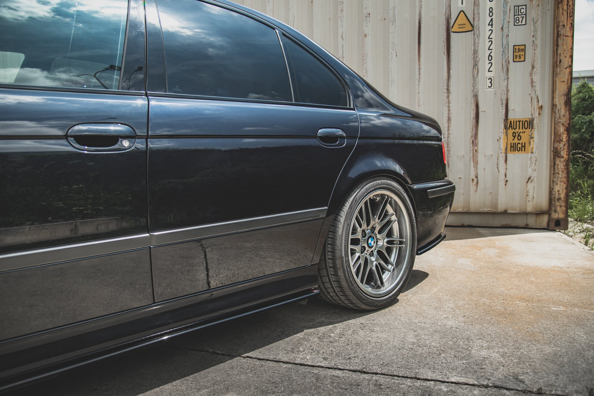 Sivuhelmat BMW M5 / 5 M-Pack E39, Maxton-3